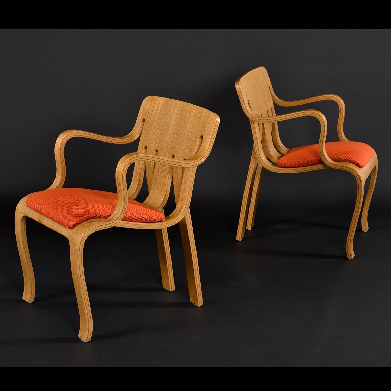 Mid-Century Modern Ensemble de 2 fauteuils en contreplaqué moulé de Peter Danko pour Thonet, 1978 en vente