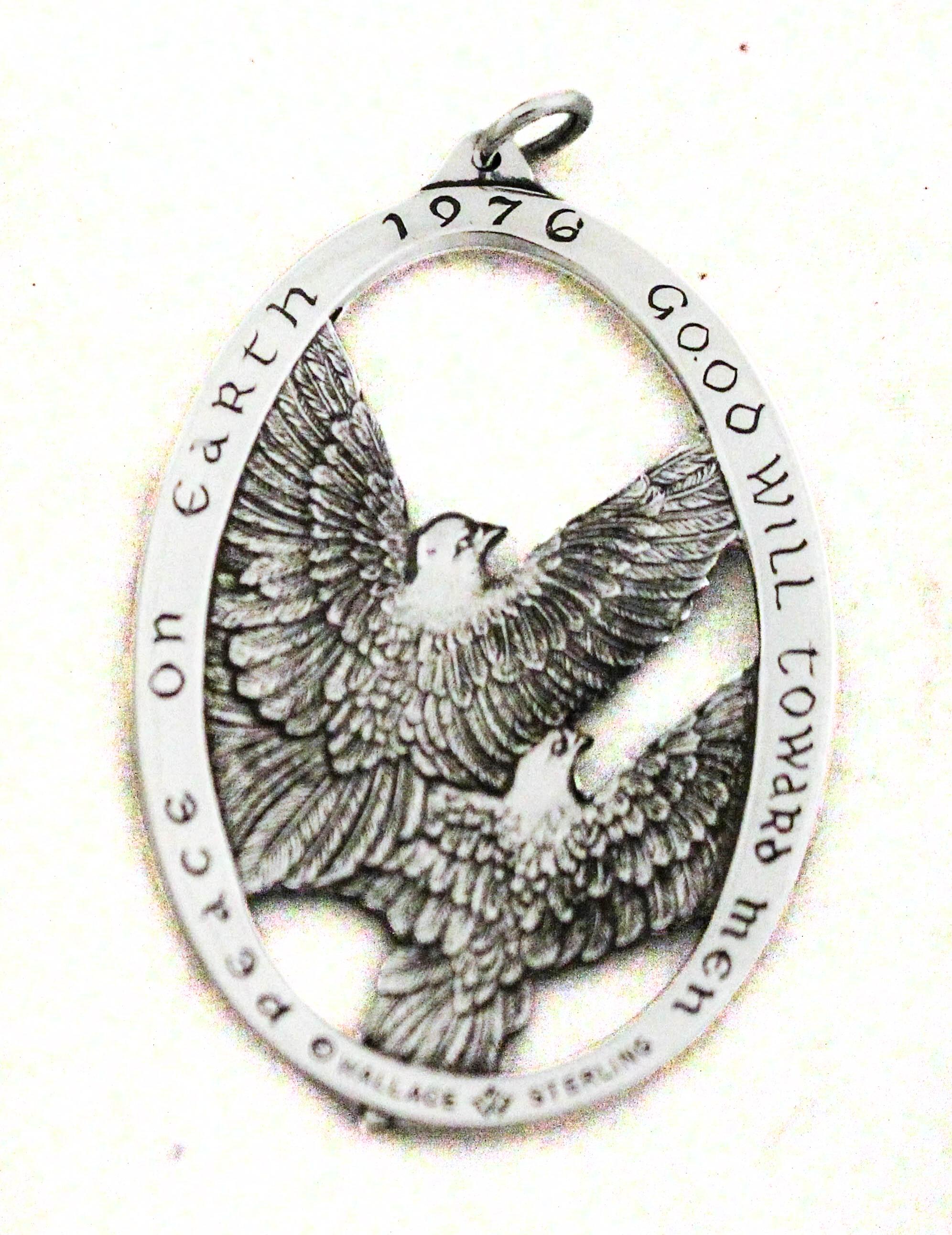 1978 Wallace Silversmiths Sterling Weihnachtsmedaillon im Zustand „Hervorragend“ im Angebot in Brooklyn, NY