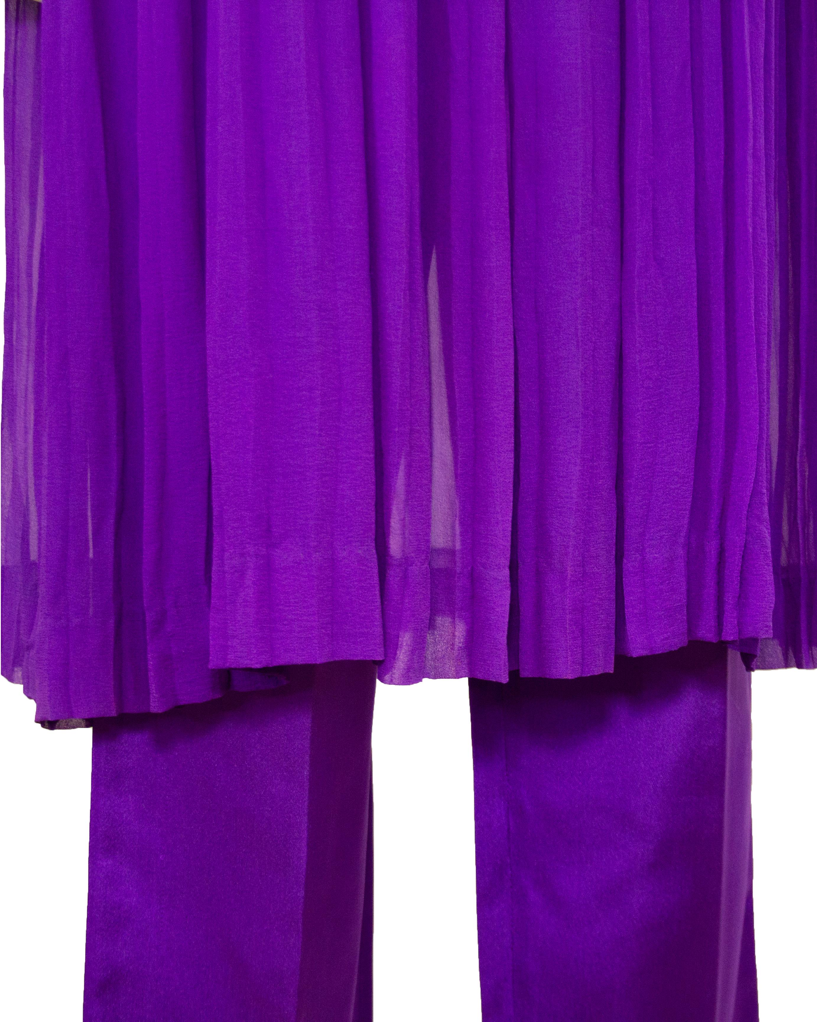 Yves Saint Laurent Rive Gauche - Ensemble plissé et en soie violet, 1978  en vente 1