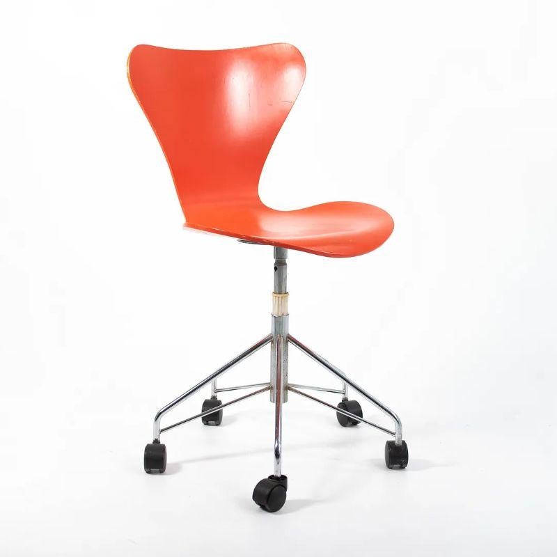 1979 Arne Jacobsen for Fritz Hansen Model 3117 Adjustable Desk Chair For Sale 2
