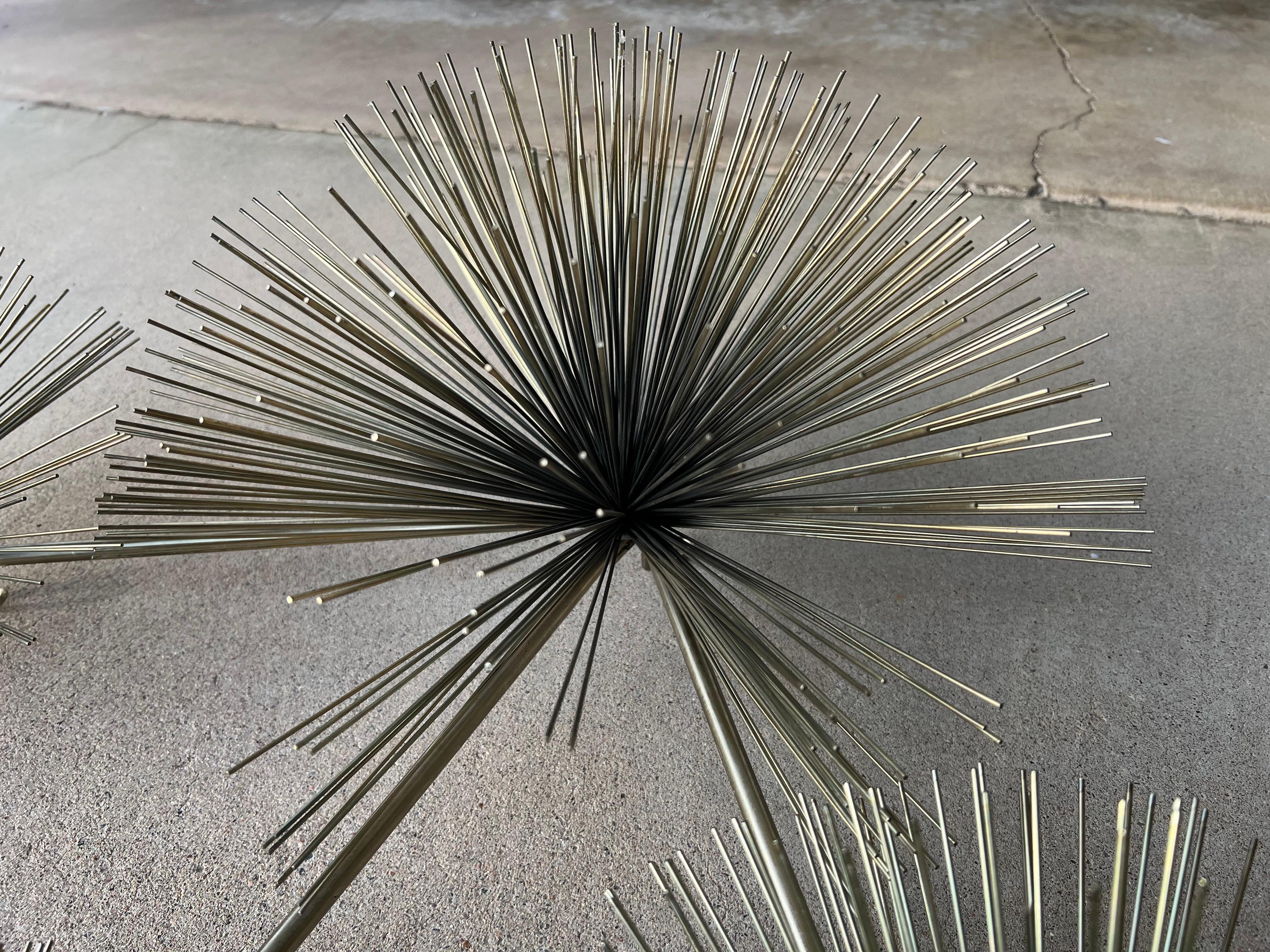 1979 A.C. Jeré brass dandelion, pom pom ou sea urchin wall art sculpture en vente 8