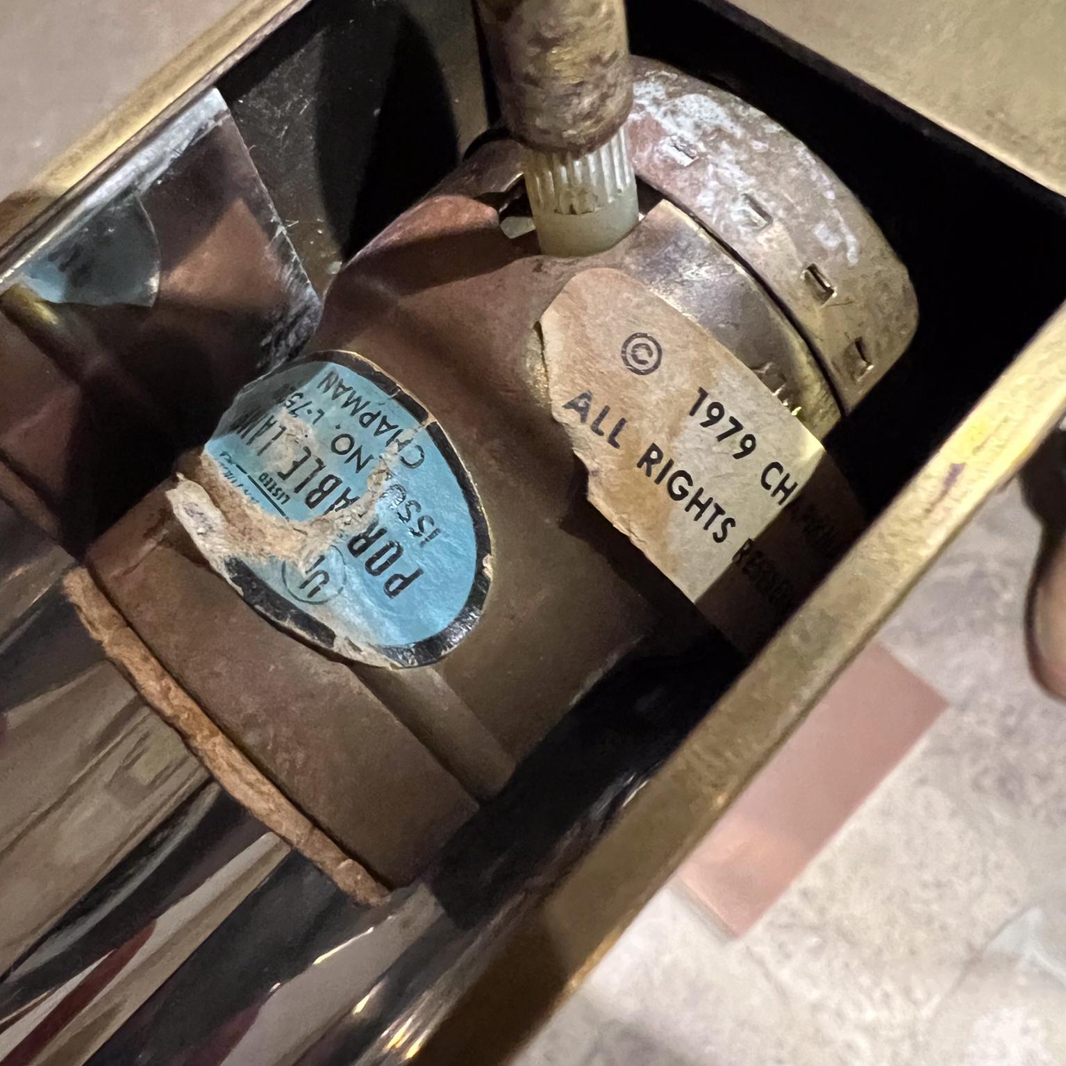1979 Chapman Lámpara de pie de farmacia de latón ultramoderna en venta 6