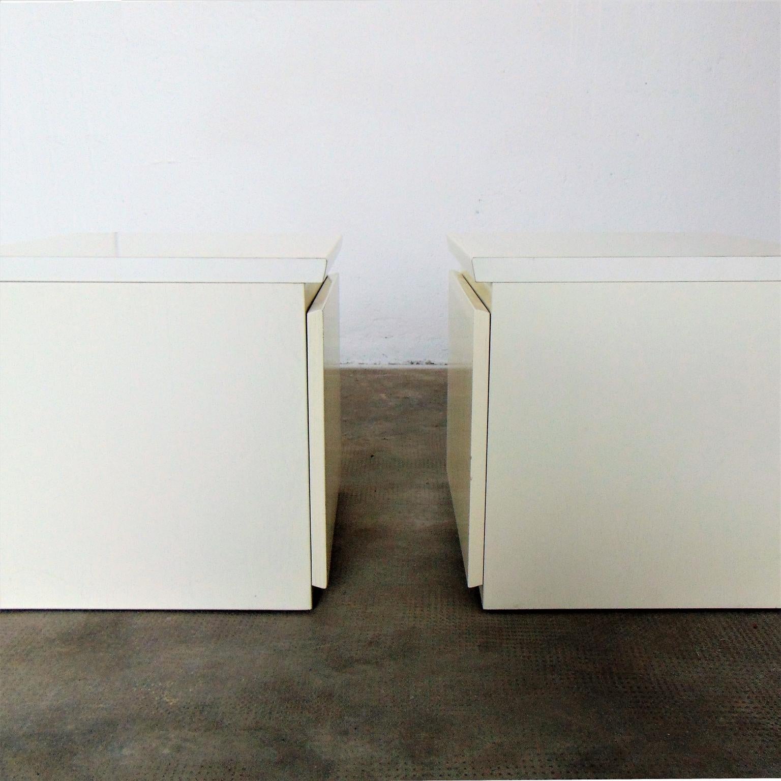 1979 Claudio Salocchi Two Low Cabinets in White Lacquer by Sormani, Italy For Sale 6
