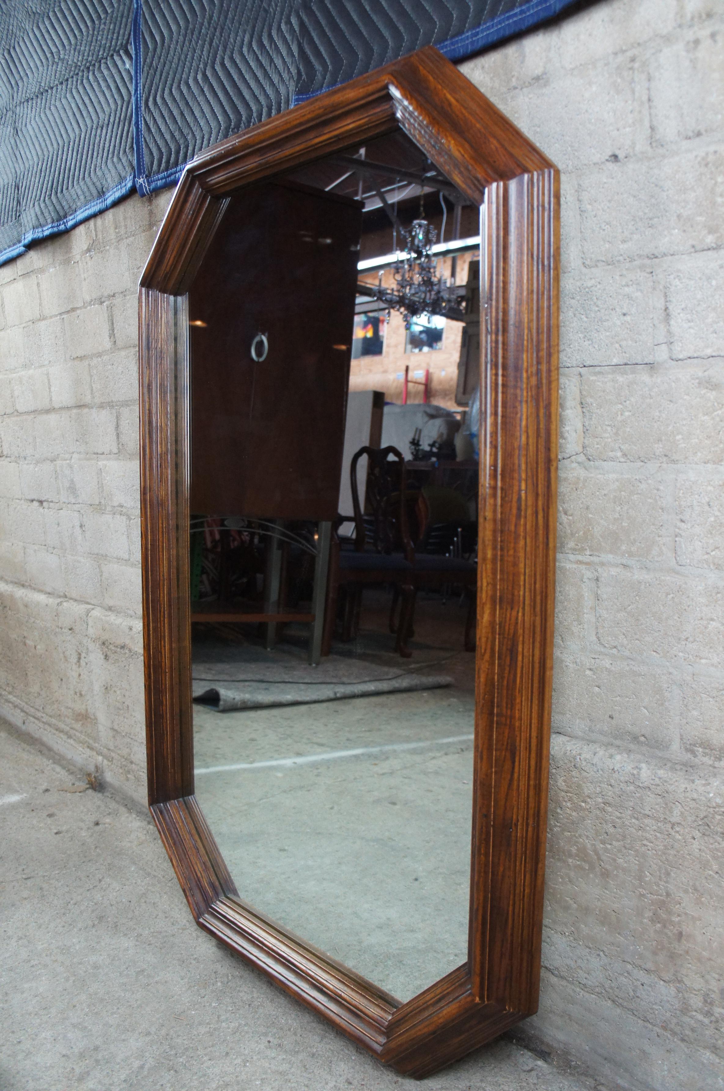 1979 Henredon Oak Octagon Shaped Traditional Vanity Dresser Wall Mirror In Good Condition In Dayton, OH