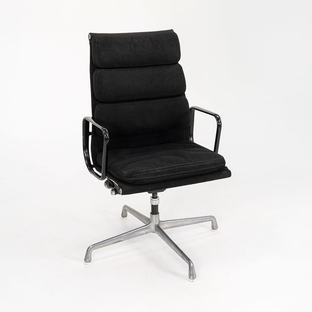 1979 Herman Miller Eames Aluminum Group Soft Pad Executive-Schreibtischstuhl in Stoff im Angebot 5