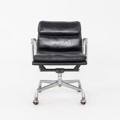 1979 Herman Miller Silla de escritorio Eames Soft Pad Management de cuero negro