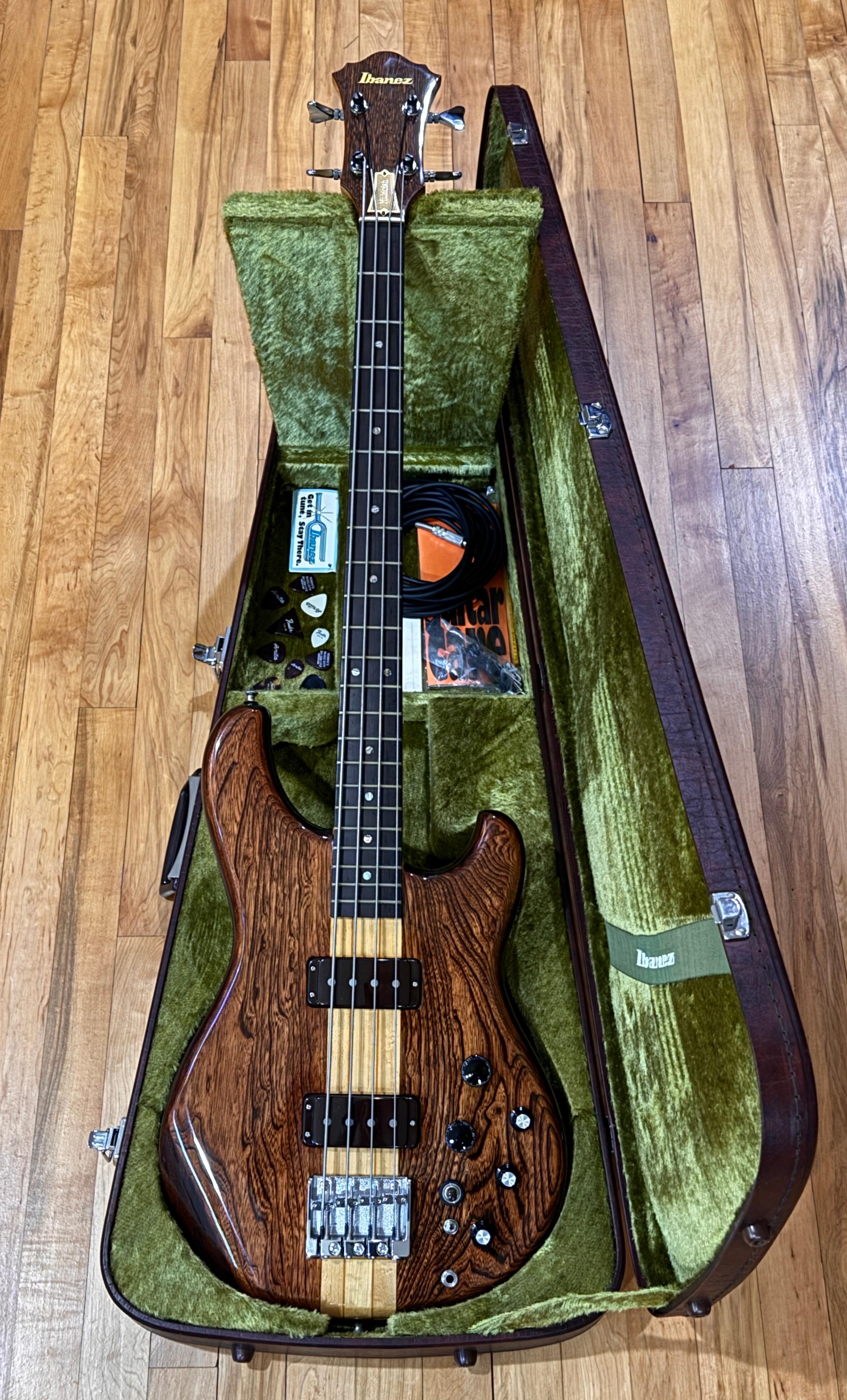 Fine XX secolo 1979 Chitarra elettrica Ibanez Base MC-900DS in vendita