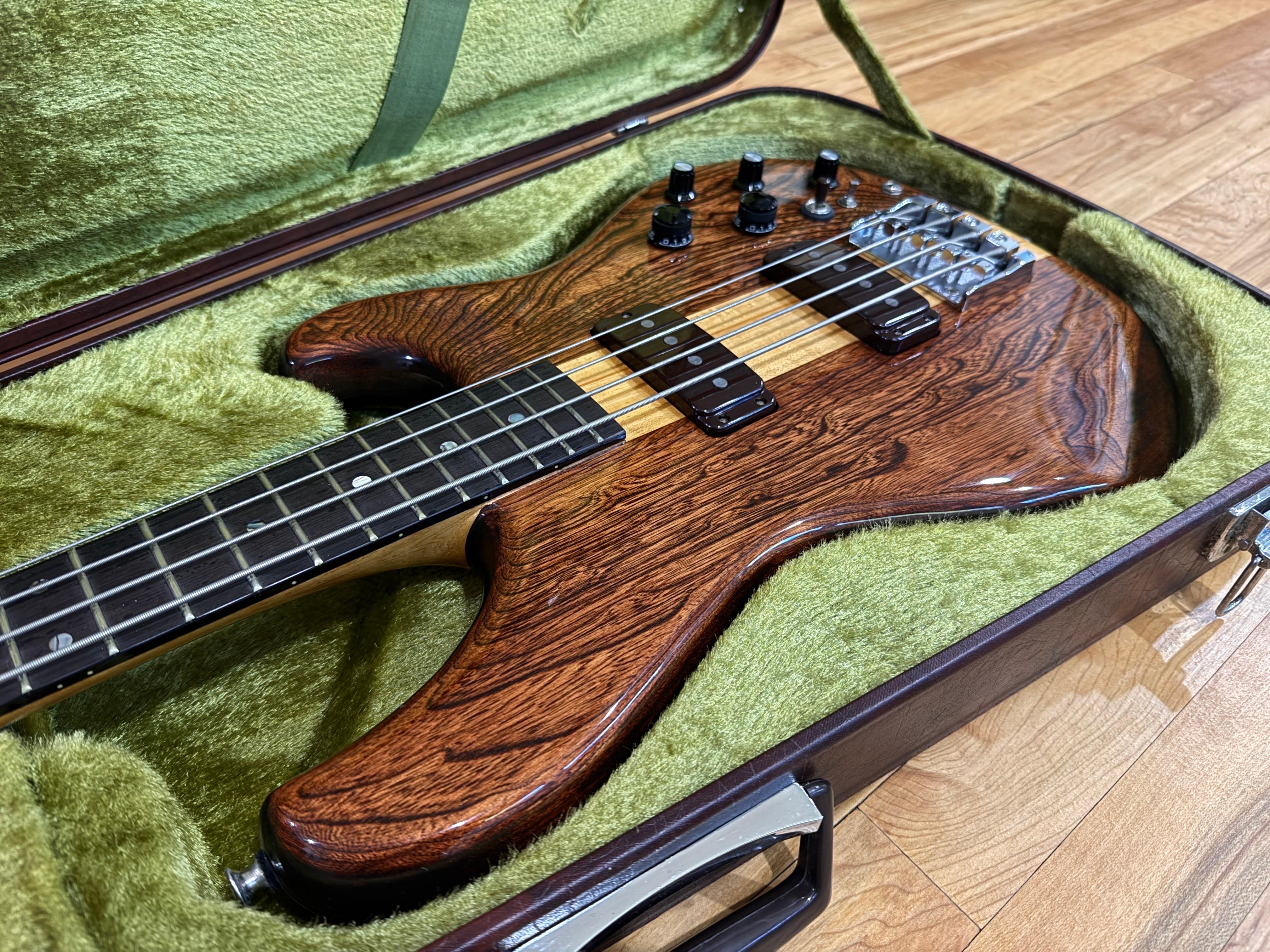 Legno tinto 1979 Chitarra elettrica Ibanez Base MC-900DS in vendita