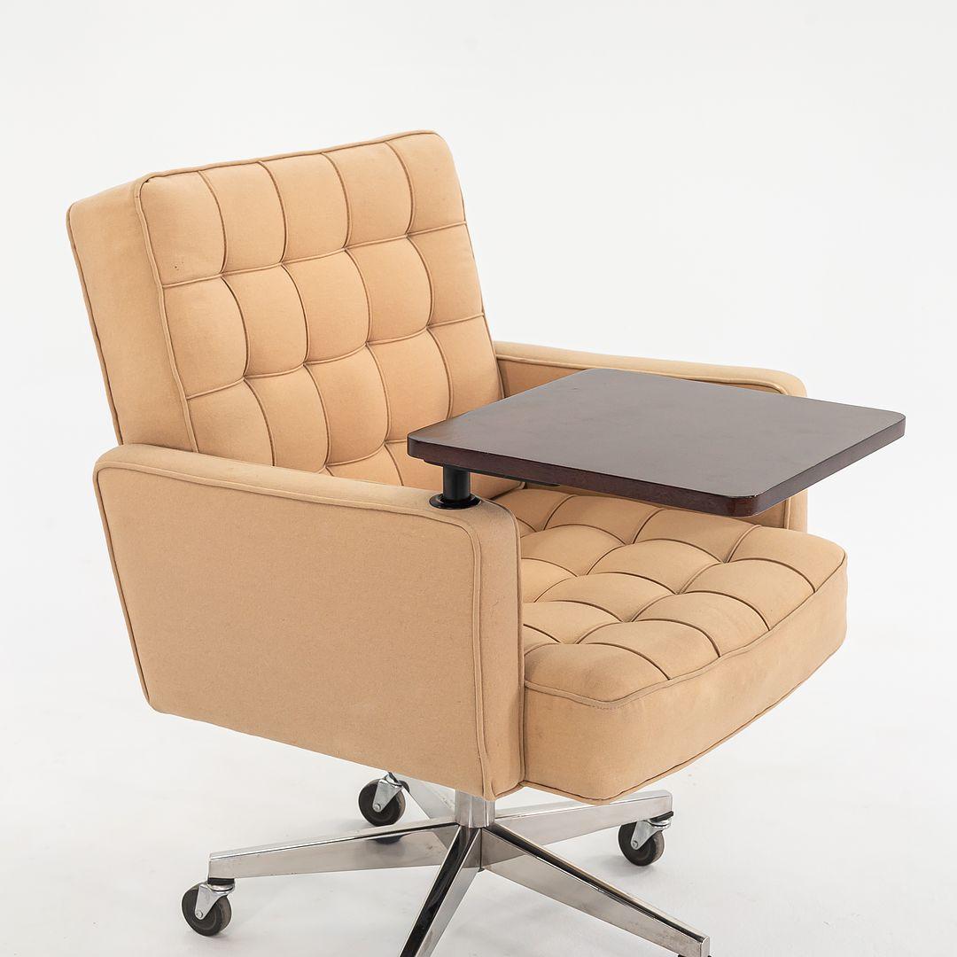 Modern 1979 Knoll Cafiero Executive Desk Chair in Tan Fabric on Casters w/ Tablet For Sale