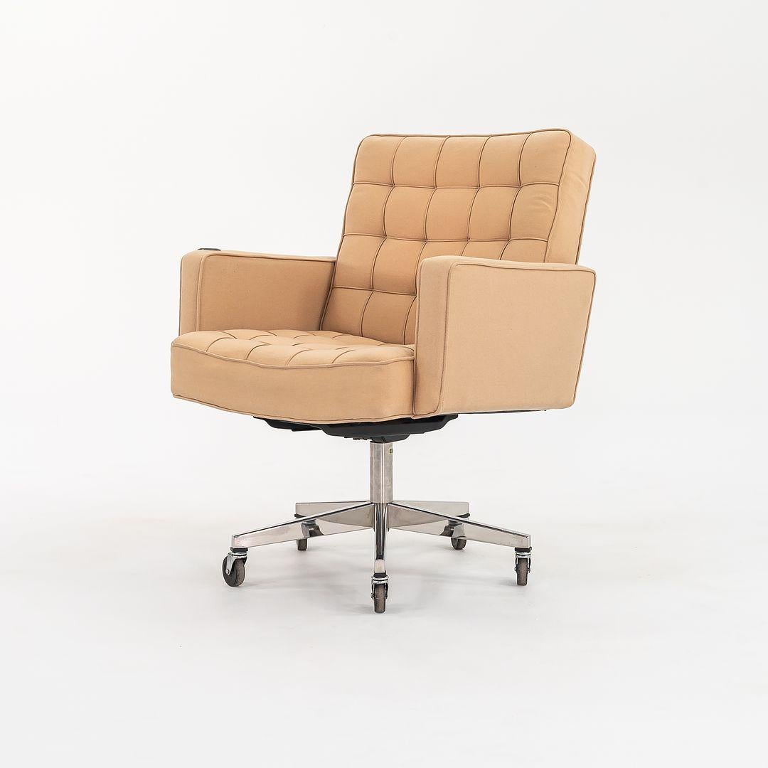 Steel 1979 Knoll Cafiero Executive Desk Chair in Tan Fabric on Casters w/ Tablet For Sale