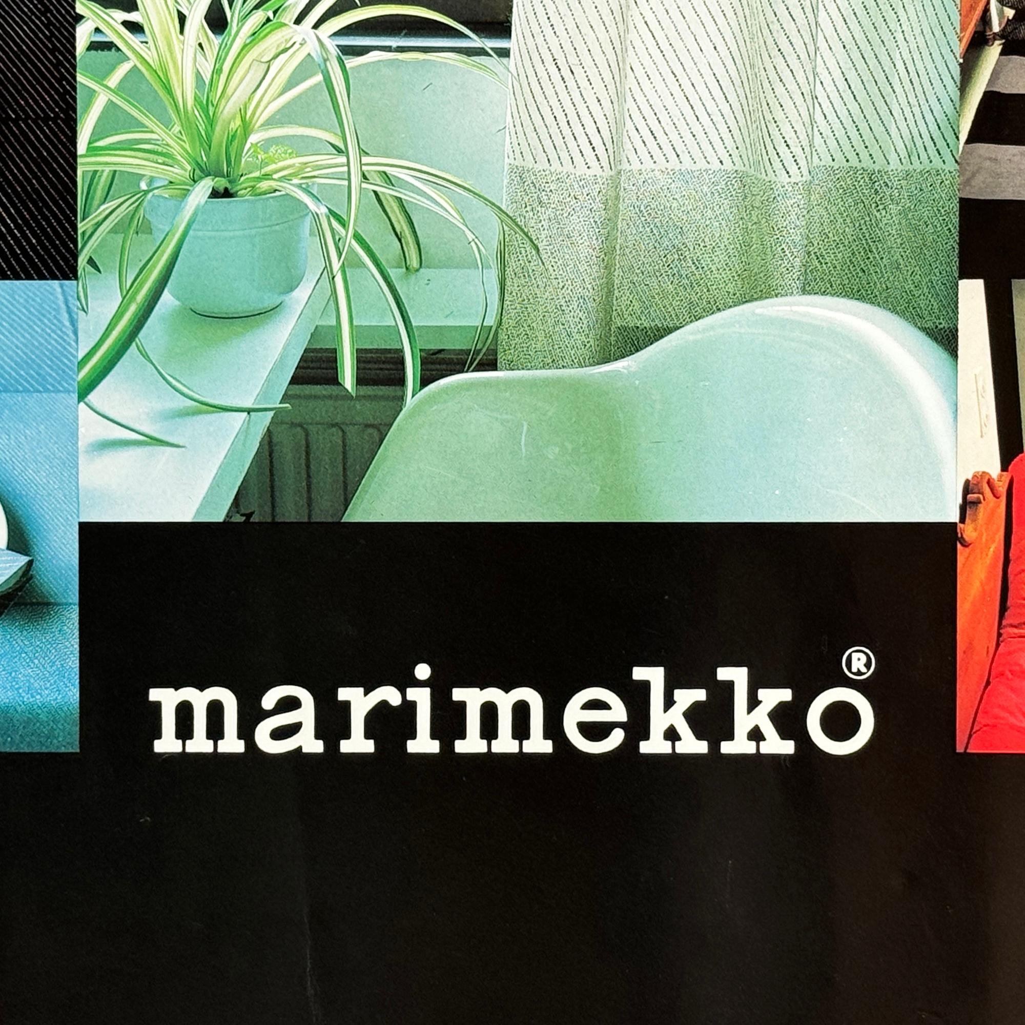 Dans le cadre des efforts continus de Marimekko pour promouvoir la marque dans le monde entier, cette pièce fait partie d'une série d'affiches envoyées aux distributeurs, à la presse et aux agents.  Comme ils n'étaient pas accessibles au public, ils