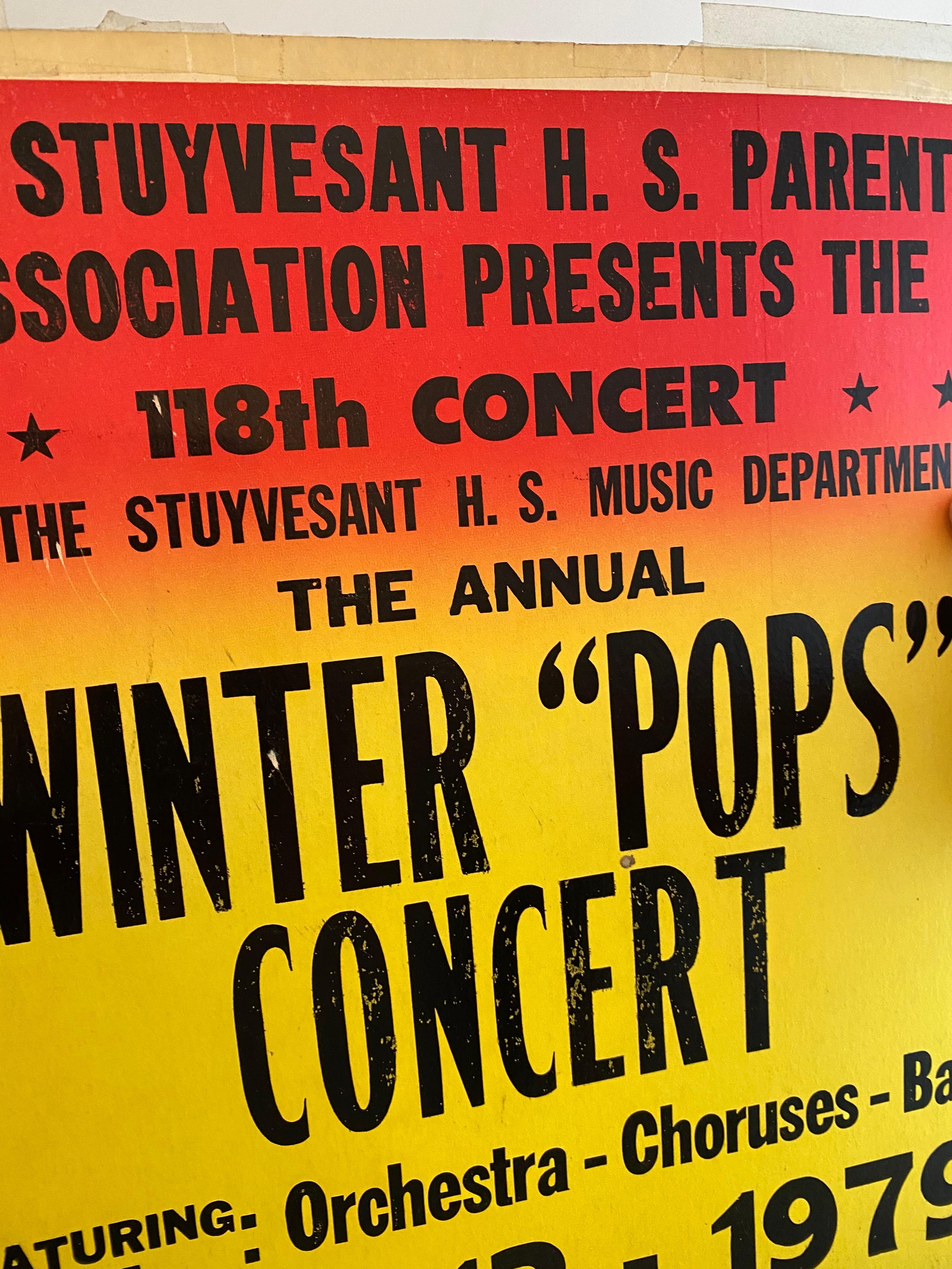 Affiche de concert des pops d'hiver de l'École secondaire Stuyvesant de New York, 1979 État moyen - En vente à Garnerville, NY