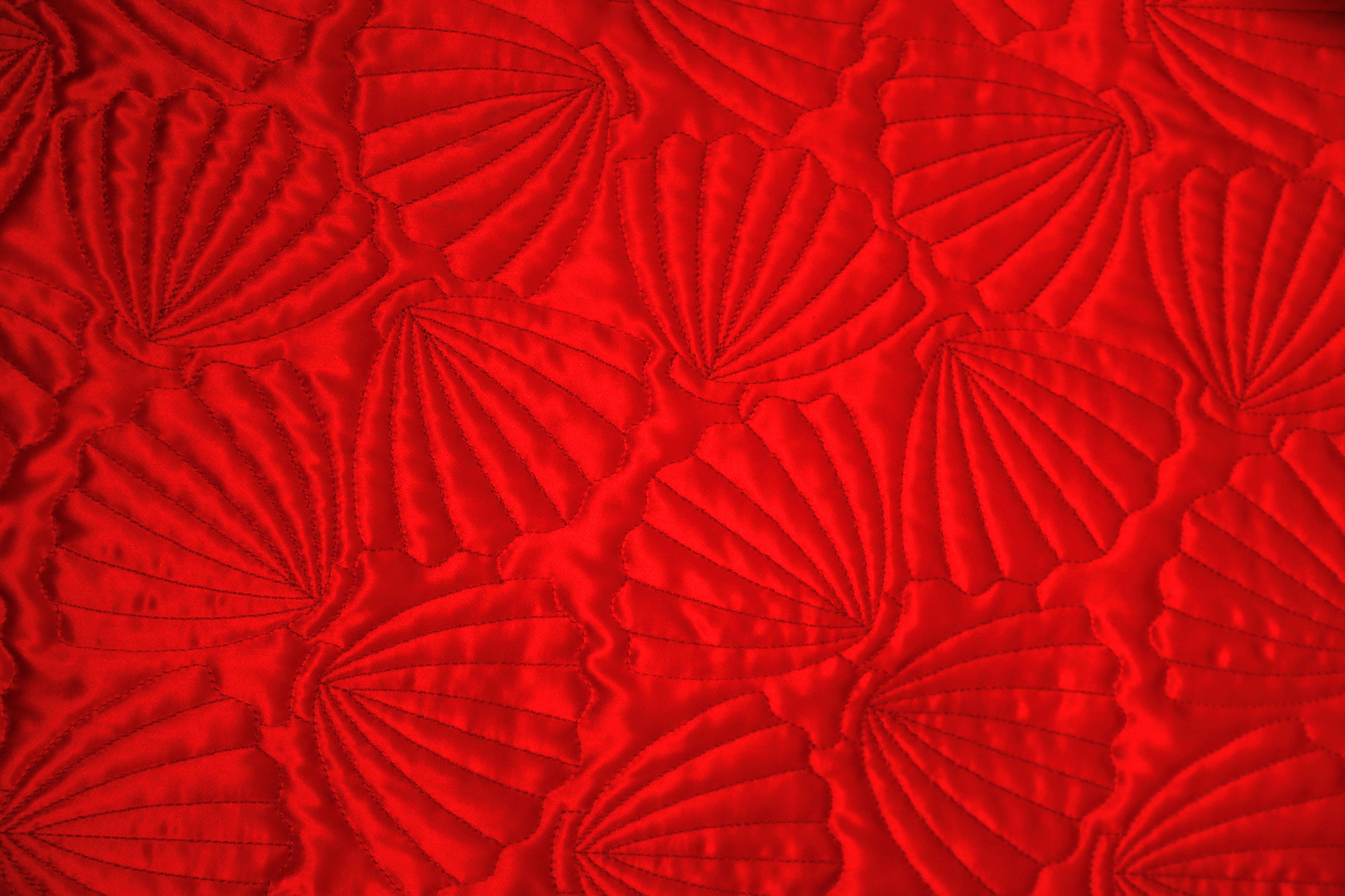 1979 SAINT LAURENT red satin RUNWAY jacket with seashell embroidery en vente 5