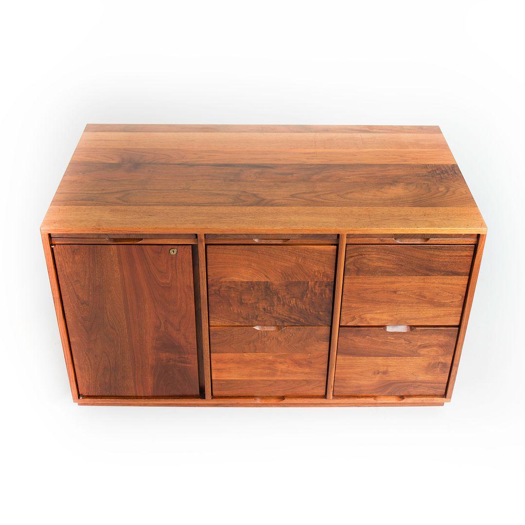 1979 Solid Black Walnut Credenza by American Craftsman Arden Riddle In Good Condition In Philadelphia, PA