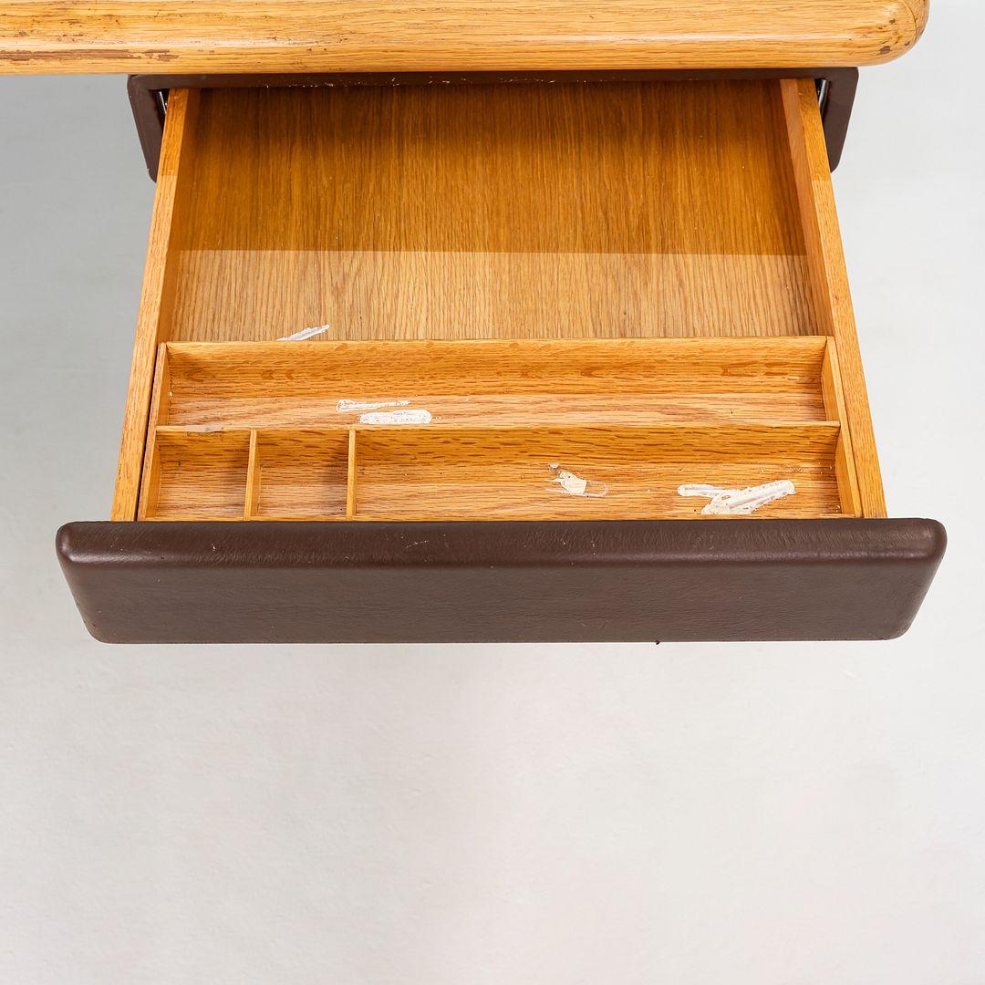 Fine XX secolo 1979 Warren Platner for Knoll Executive Desk in Leather, Oak, and Chromed Steel in vendita
