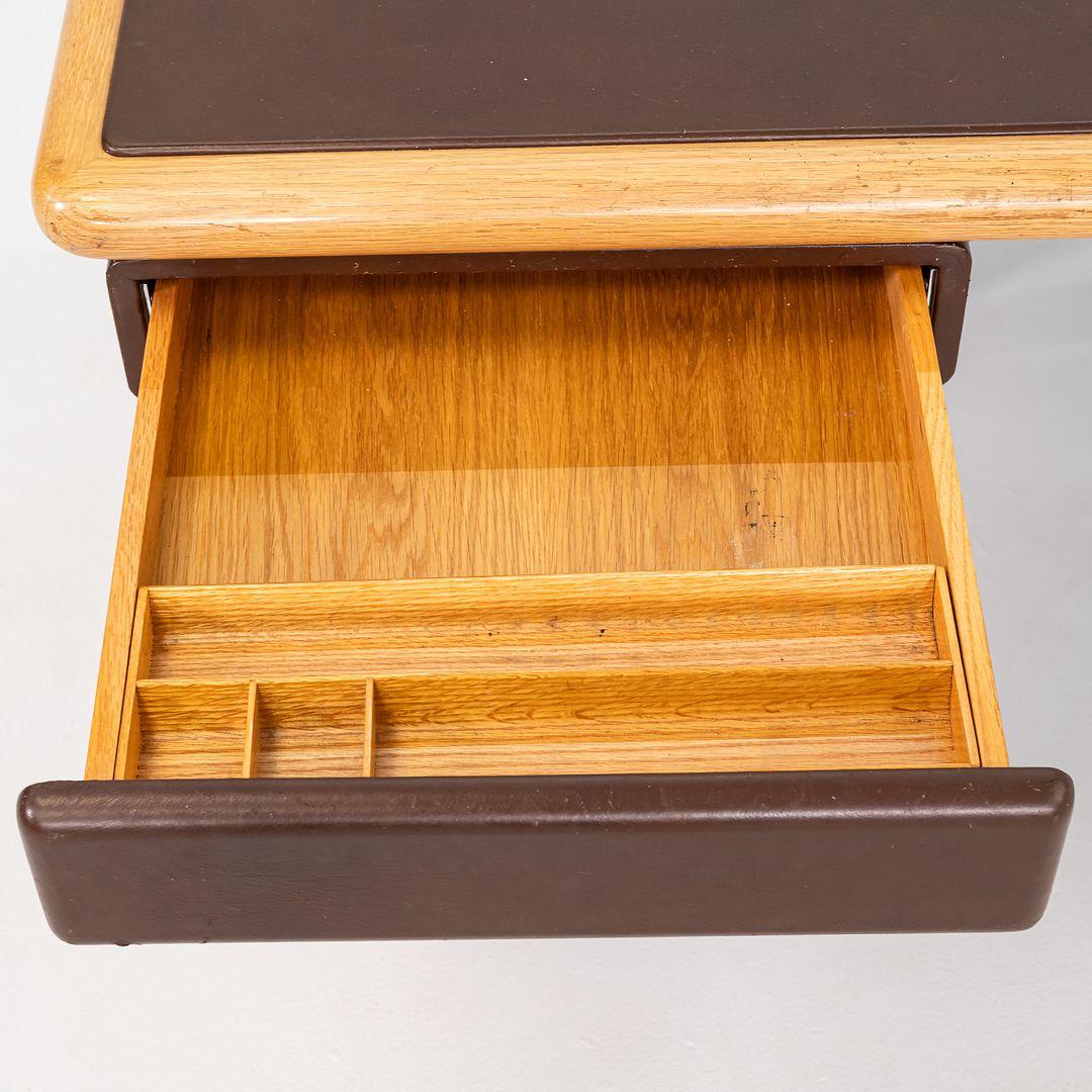 1979 Warren Platner for Knoll Executive Desk in Leather, Oak, and Chromed Steel in vendita 2