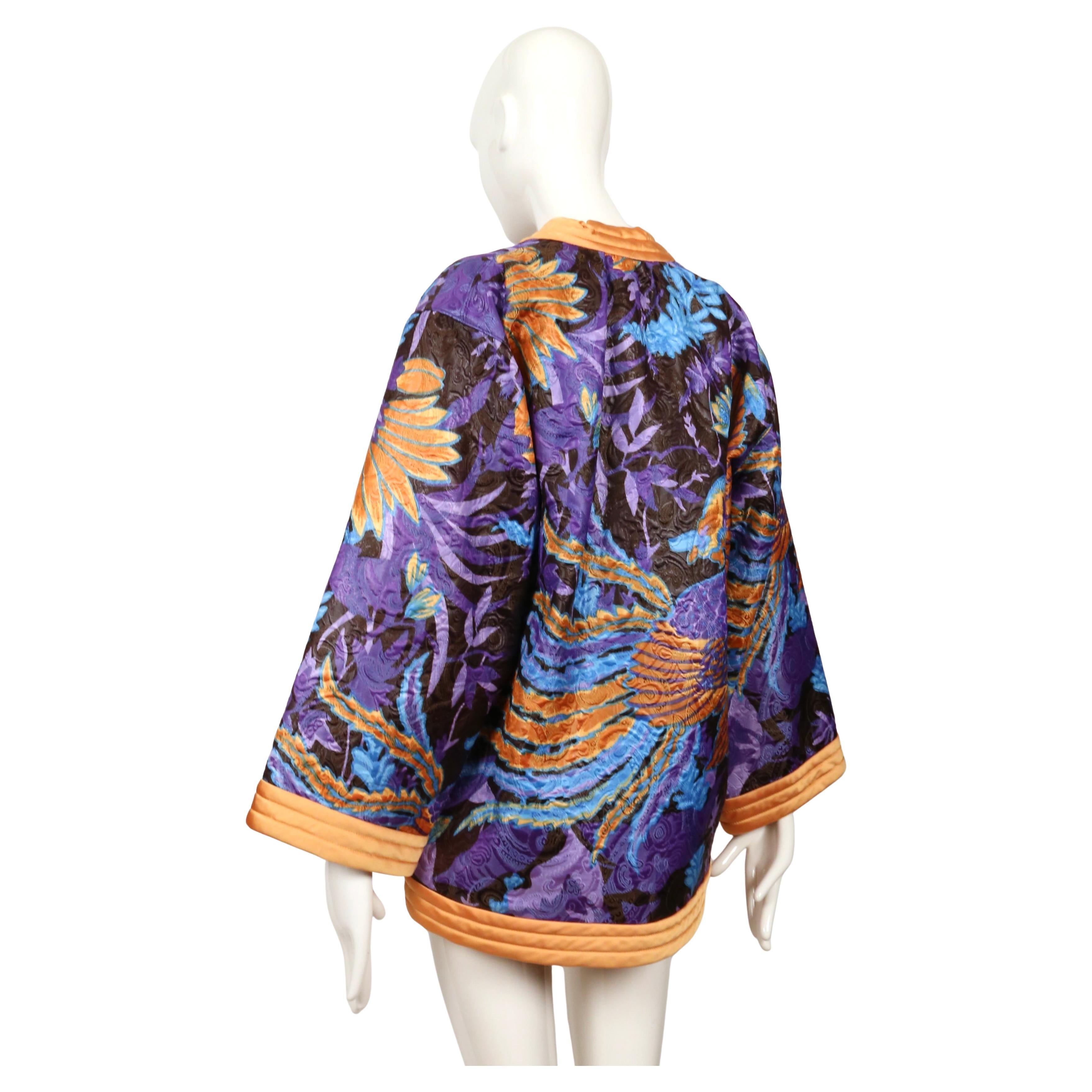 Veste kimono en satin noir avec broderie asiatique YVES SAINT LAURENT, 1979 en vente 3