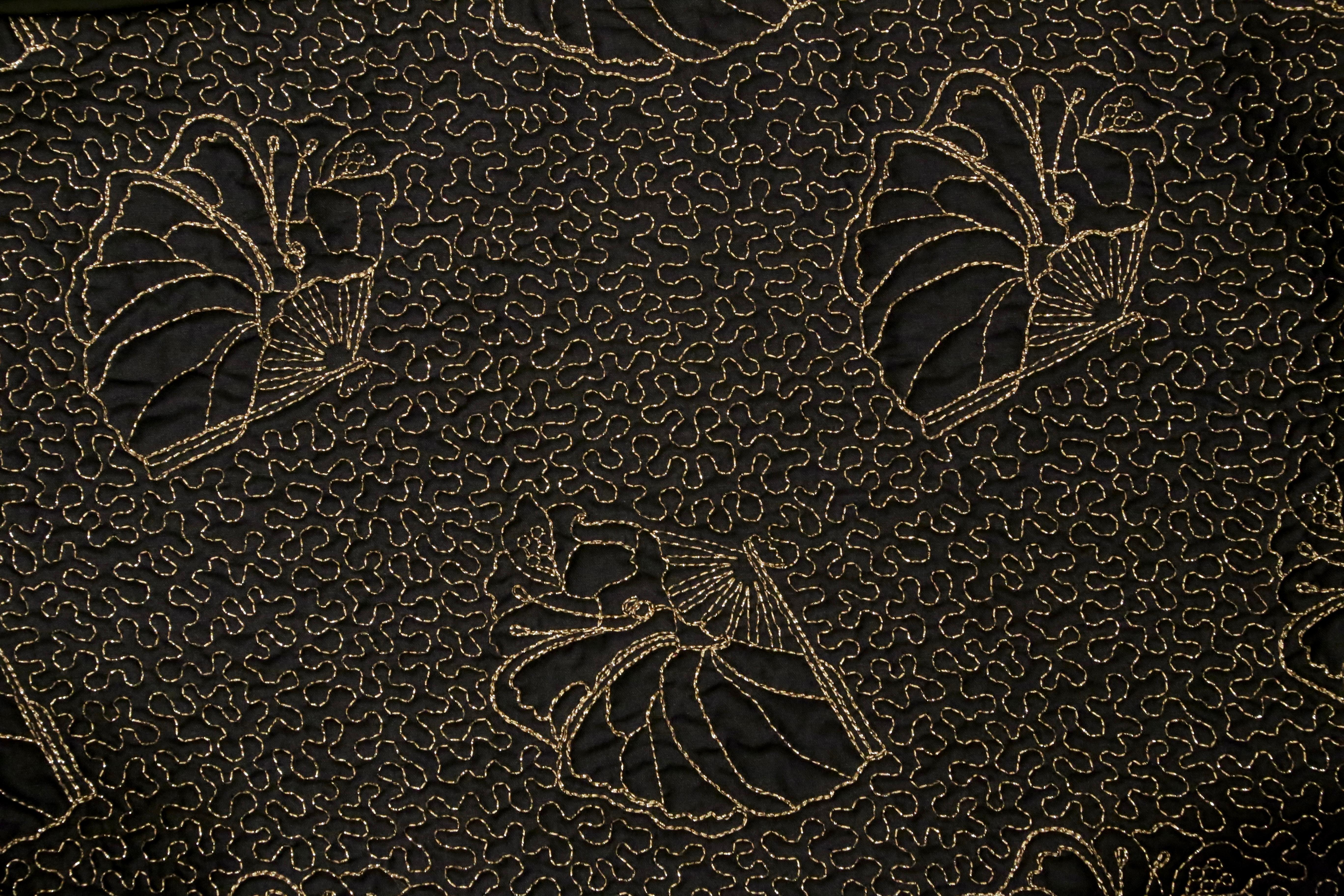 1979 YVES SAINT LAURENT black satin kimono jacket with gold seashell embroidery For Sale 9