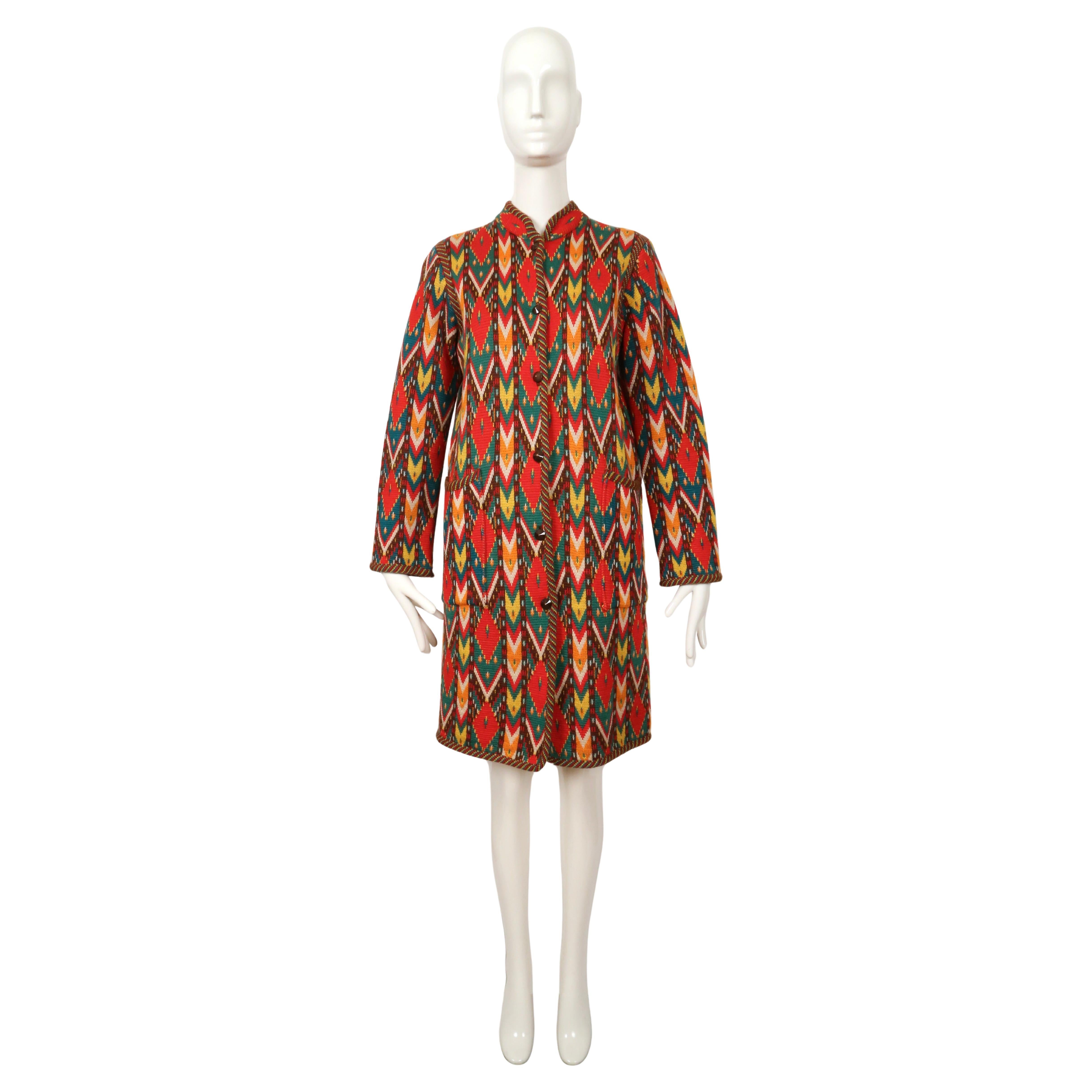 Marrone 1980 Yves Saint Laurent, maglione luminoso Ikat RUNWAY, cappotto in vendita
