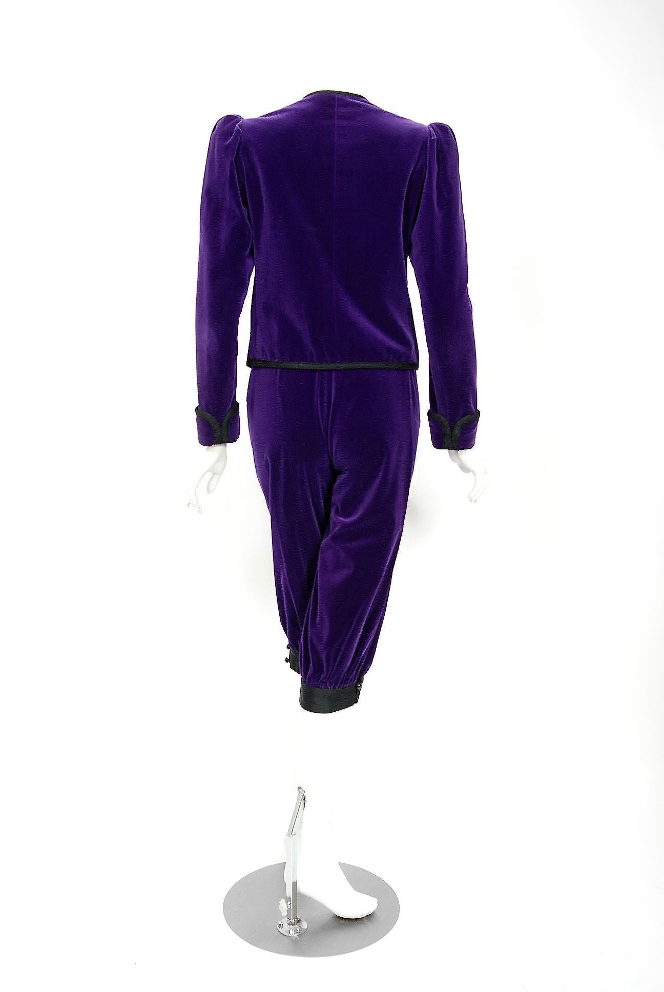 Vintage 1979 Yves Saint Laurent Documented Purple Velvet Jacket Knicker Pantsuit In Good Condition For Sale In Beverly Hills, CA