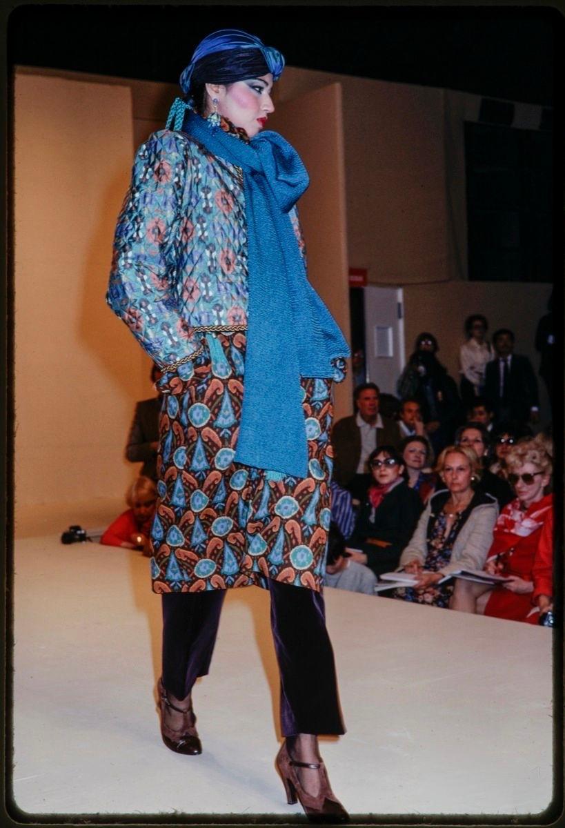 1979 YVES SAINT LAURENT wool IKAT quilted RUNWAY jacket For Sale 8