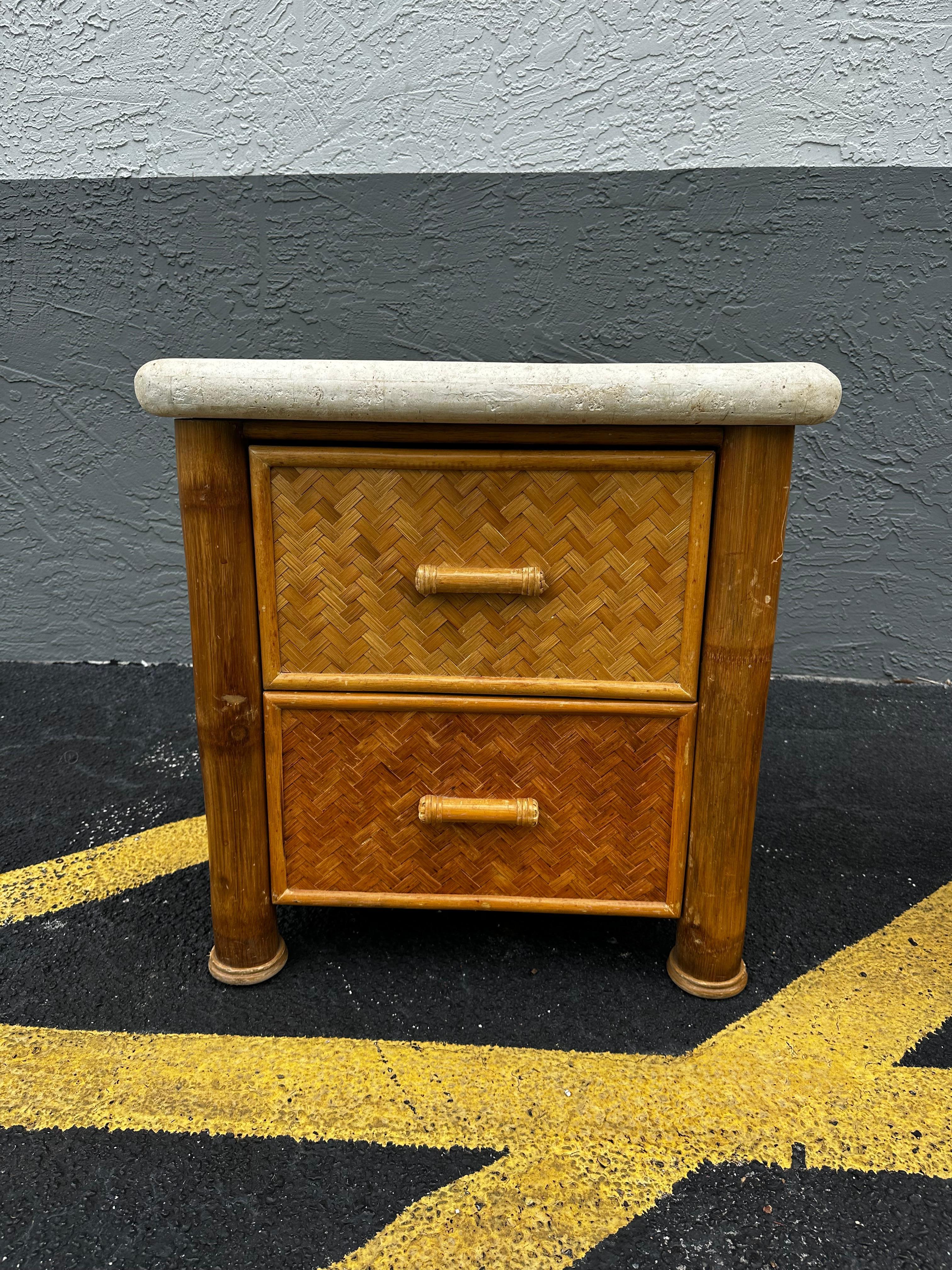 Comodini in rattan intrecciato in bambù del 1979 in vendita 4