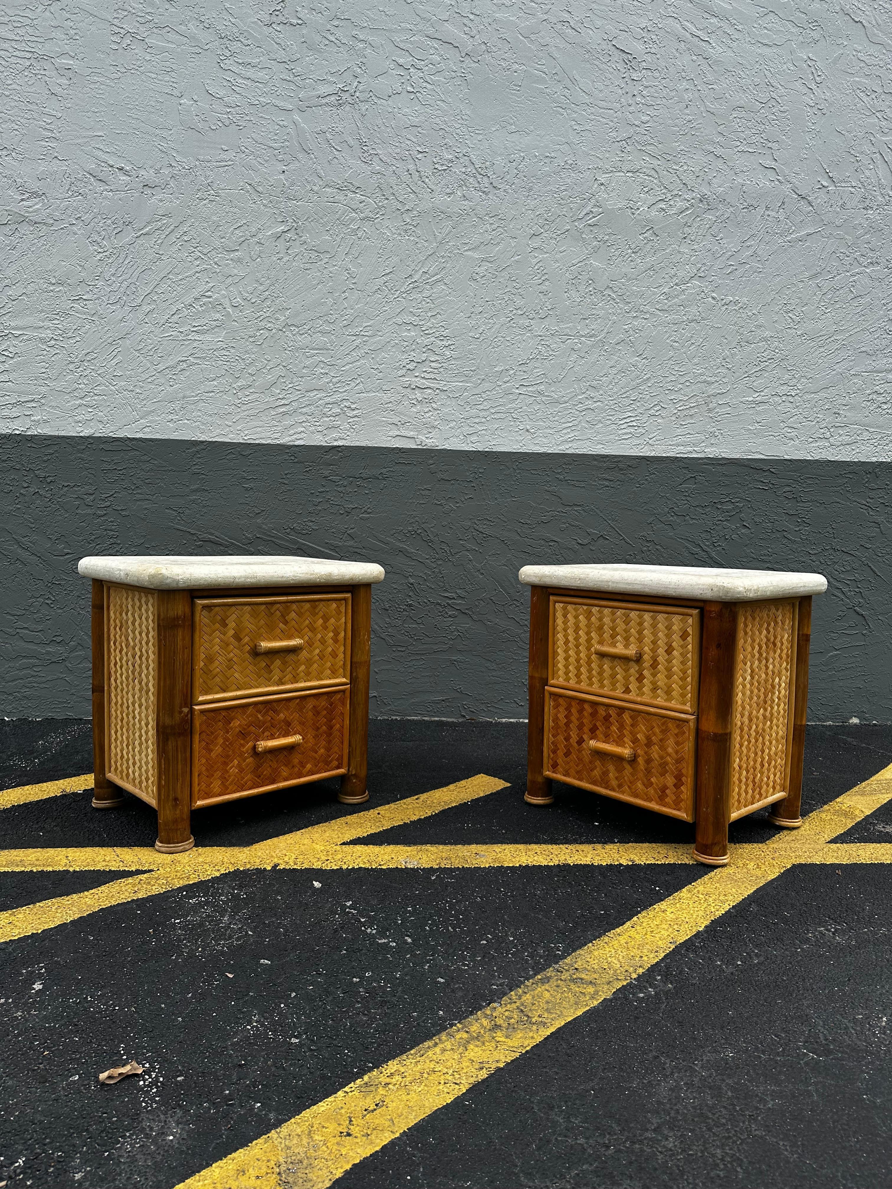 Comodini in rattan intrecciato in bambù del 1979 in vendita 1