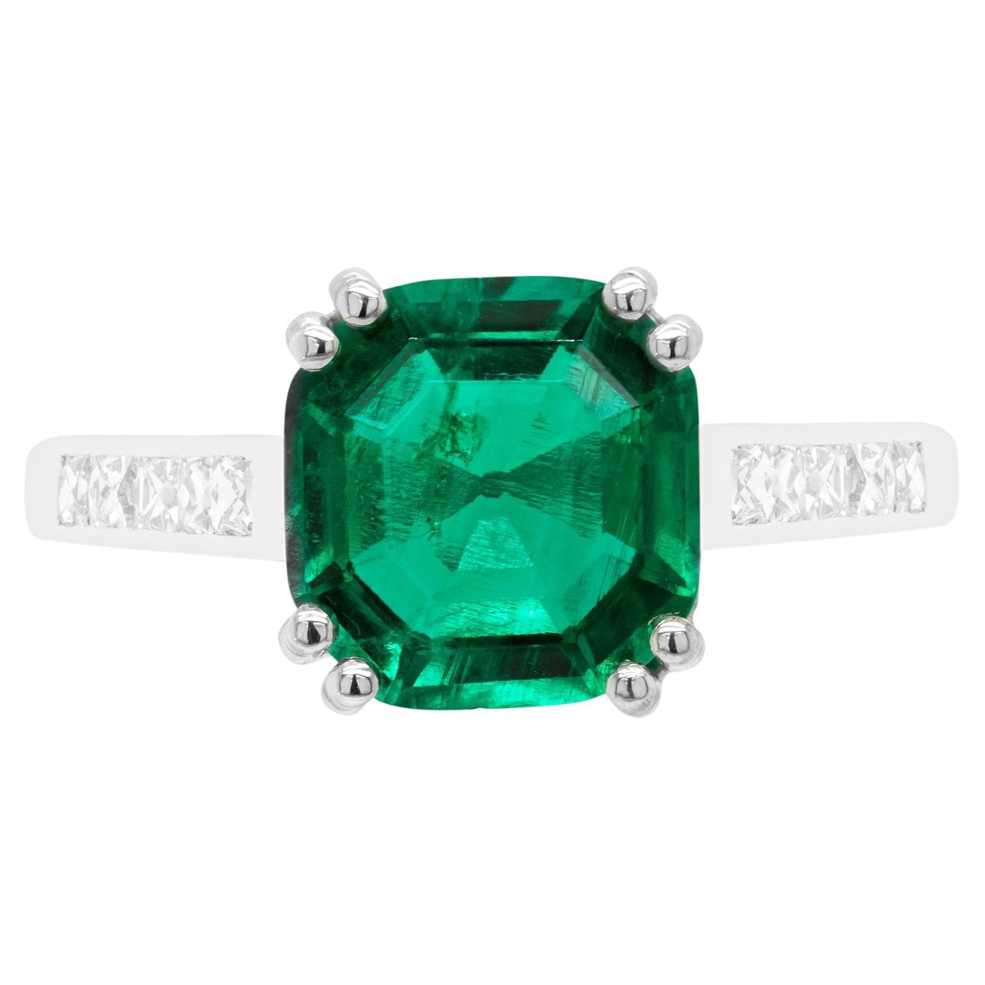 1.97ct Colombian Emerald and Diamond Platinum Engagement Ring, Circa 1930's For Sale