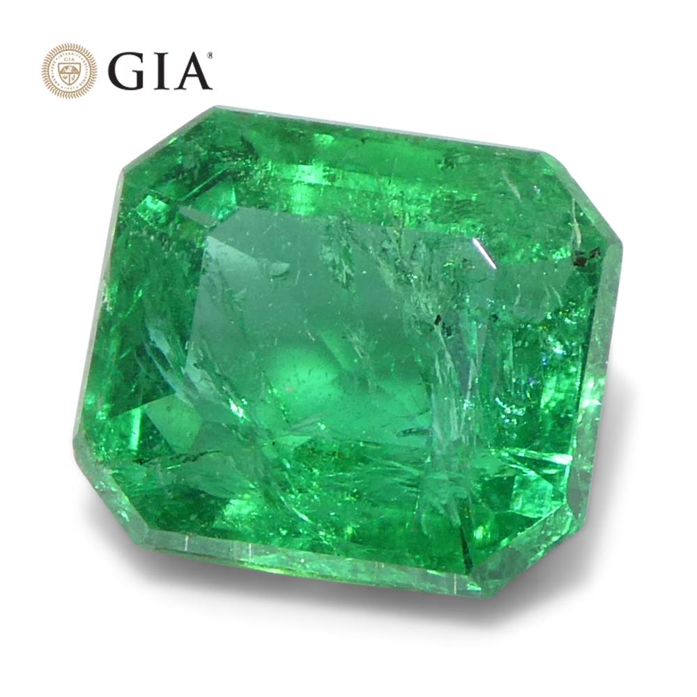 1.97ct Octagonal/Emerald Cut Green Emerald GIA Certified Zambia (F2) Unisexe en vente