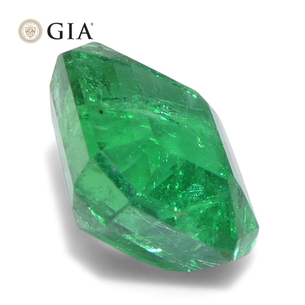 1.97ct Octagonal/Emerald Cut Green Emerald GIA Certified Zambia (F2) en vente 3