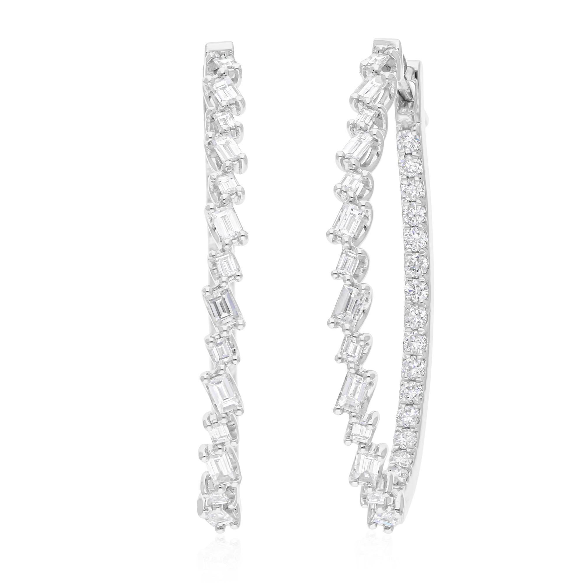 1,97 Karat SI/H Smaragdschliff-Diamant-Innenring-Ohrringe 14 Karat Weißgold im Zustand „Neu“ im Angebot in Diera, Dubai