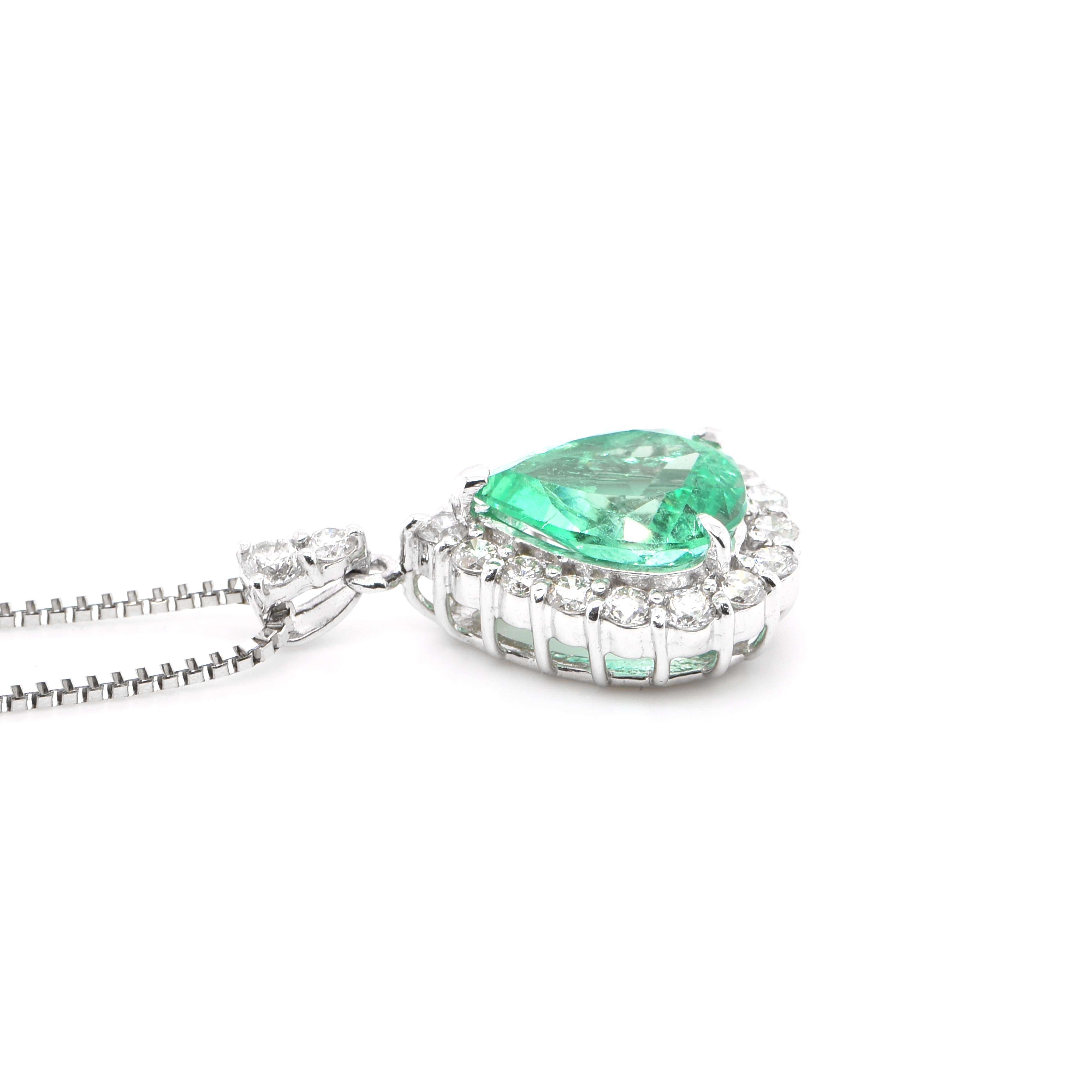 1.98 Carat Natural Pear-Shape Emerald and Diamond Drop Pendant Set in Platinum In New Condition In Tokyo, JP
