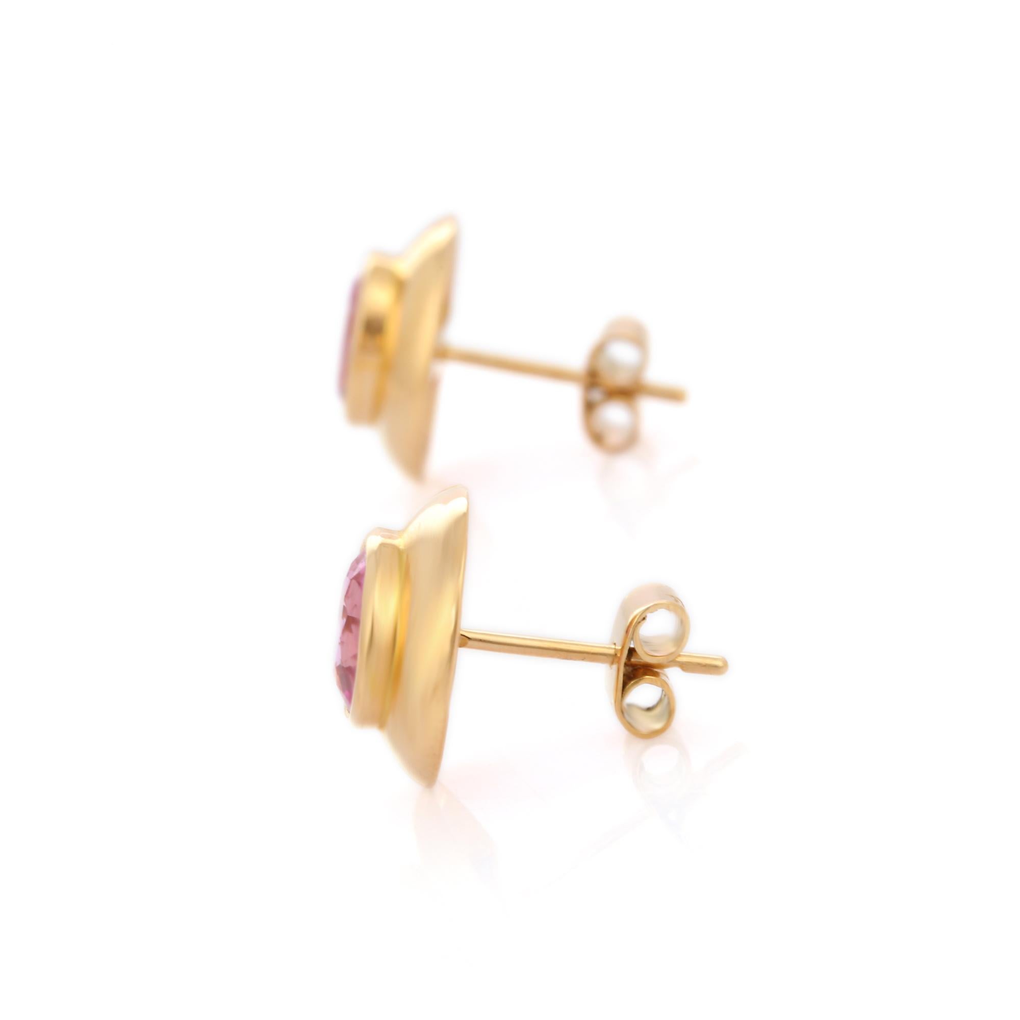 1.98 Carat Oval Cut Pink Sapphire Stud Earrings in 18K Yellow Gold In New Condition For Sale In Houston, TX