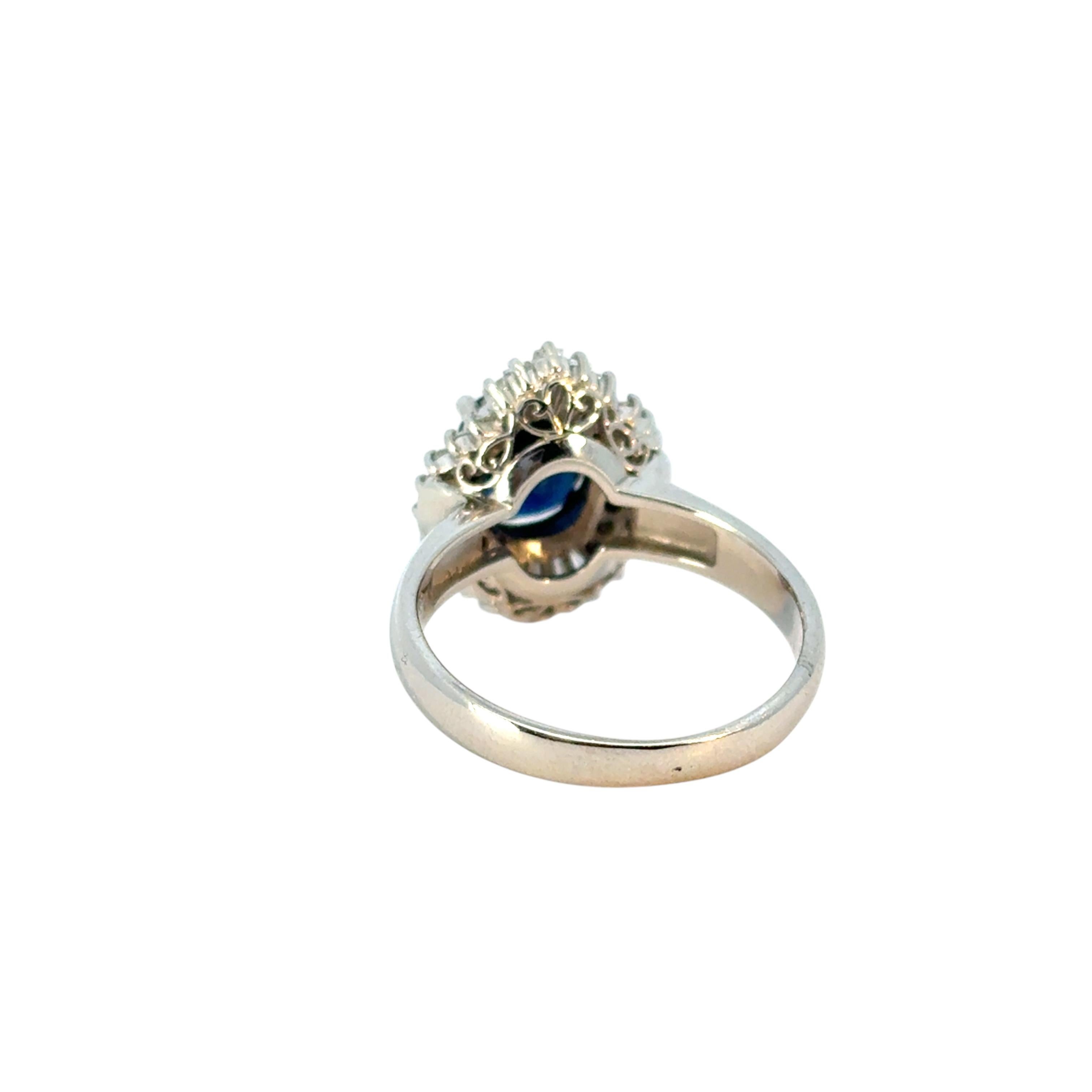 Bague cocktail en platine avec diamant central en saphir ovale de 1.98 carat, en stock en vente 9