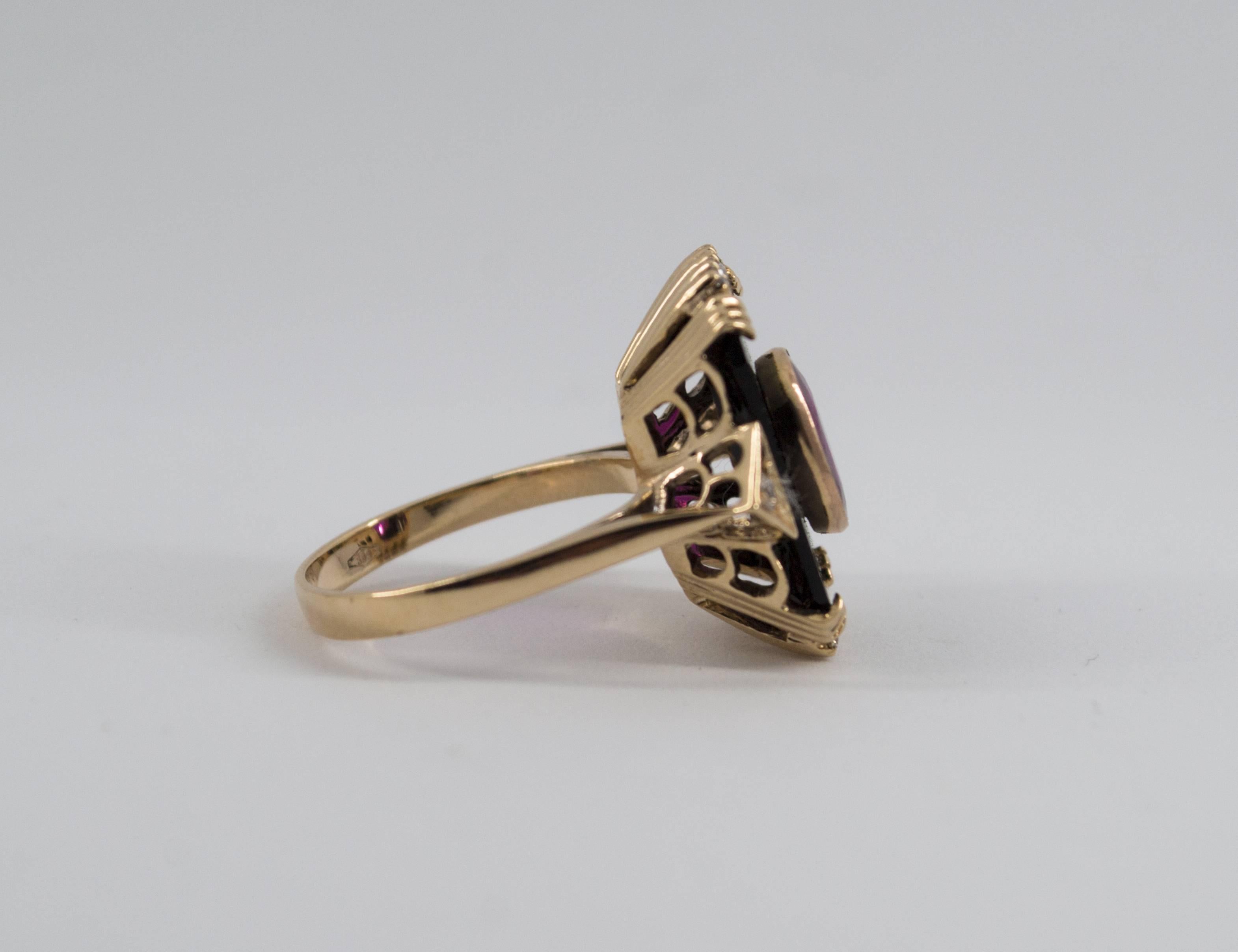 Women's or Men's 1.98 Carat Ruby Onyx Diamond Yellow Gold Cocktail Ring
