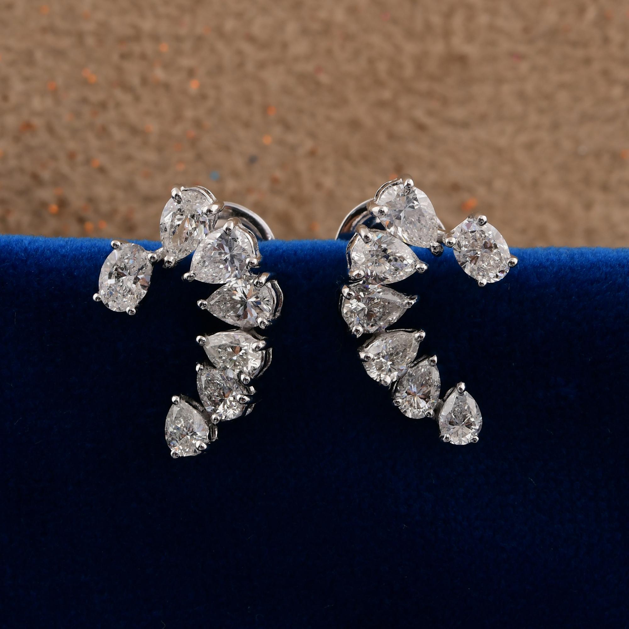 Pendientes de diamantes talla brillante pera oval SI/H de 1,98 quilates y 18 quilates de oro blanco en Nuevo estado para la venta en Diera, Dubai