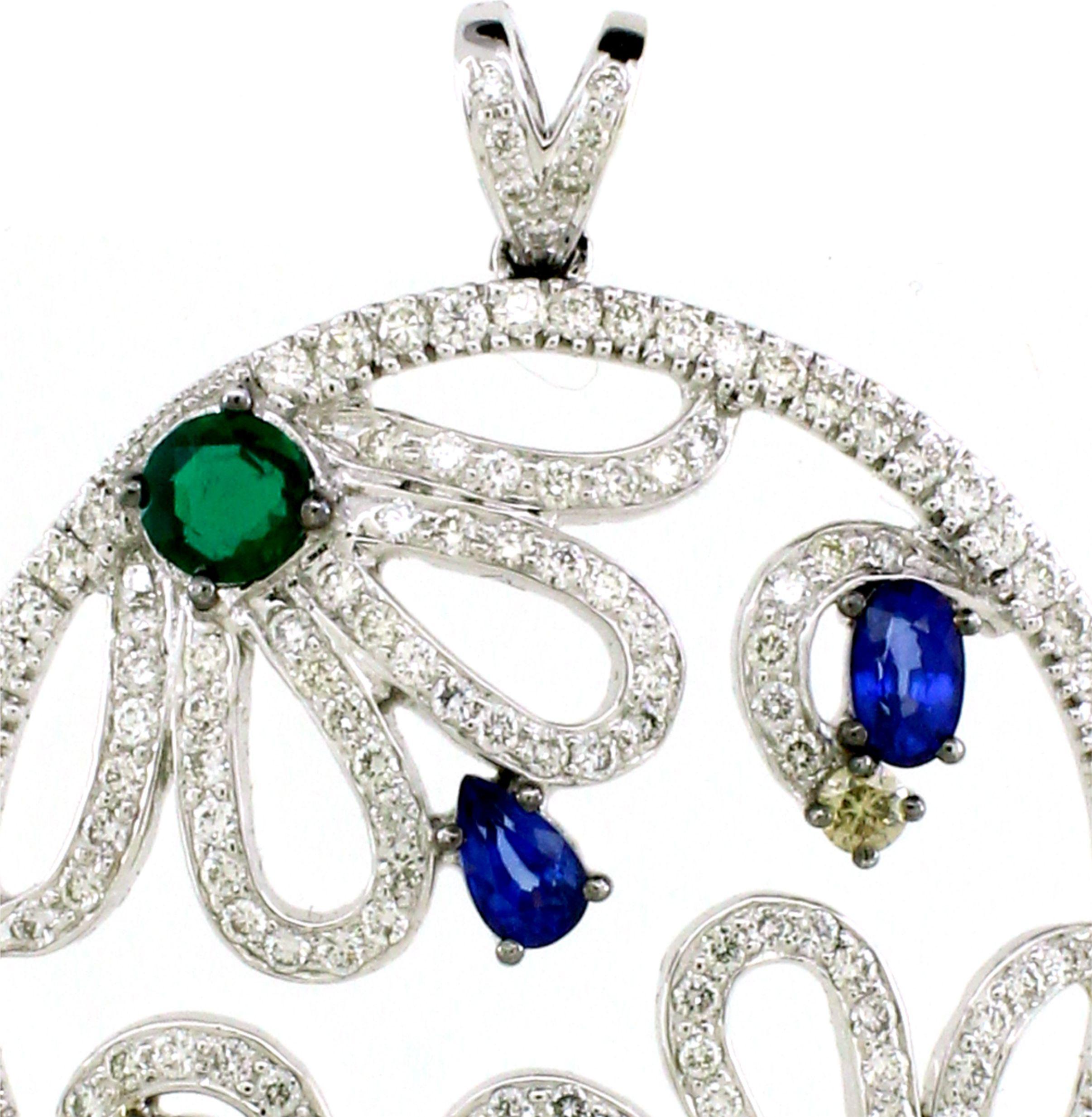 Modern 1.98 carats of Emerald and Sapphire half flower Pendant For Sale