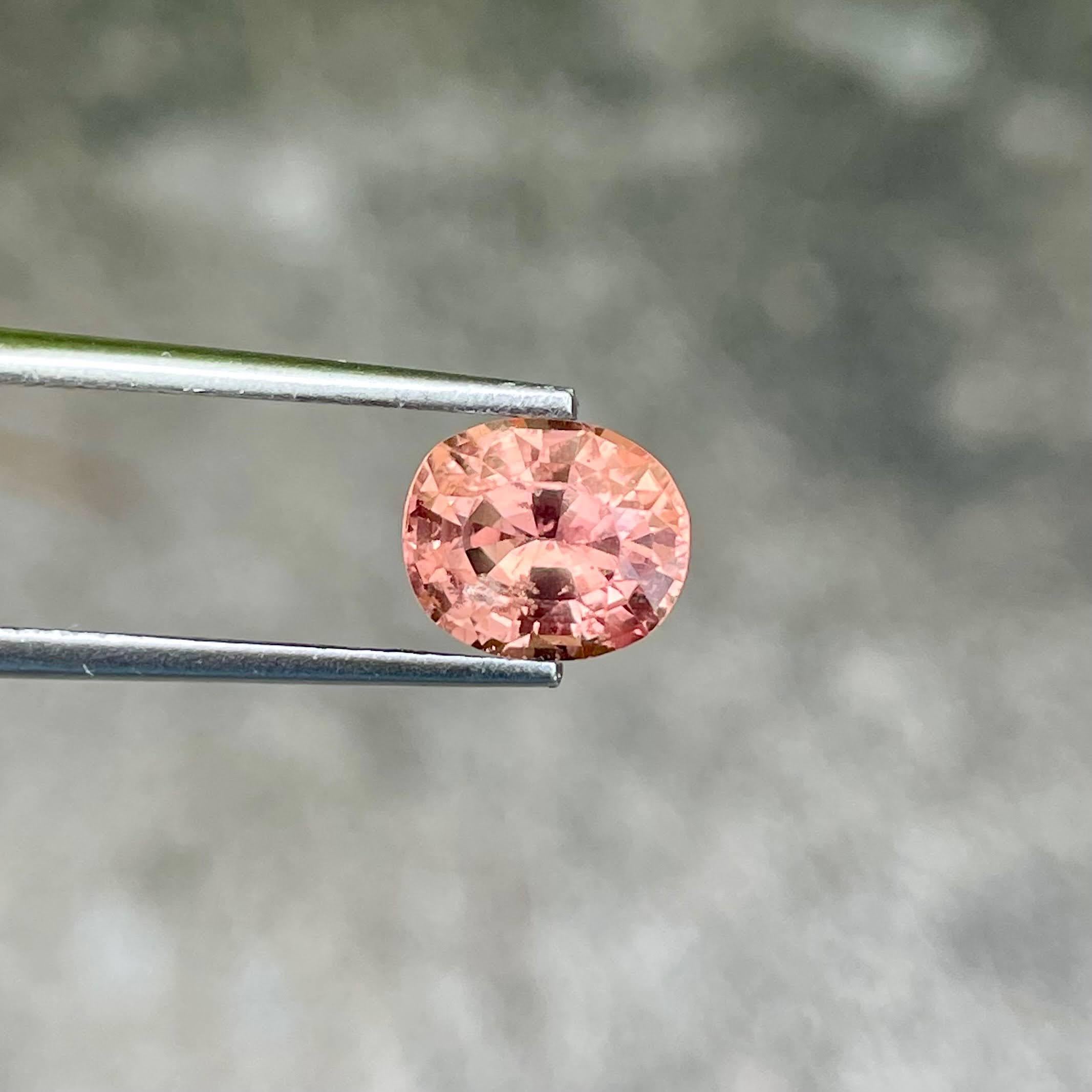 1,98 Quilates Zafiro Melocotón Rosado Piedra Natural de Sri Lanka Talla Ovalada Corte oval en venta