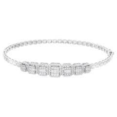 Bracelet jonc en or blanc 14 carats avec diamants baguettes de pureté SI de 1,98 carat