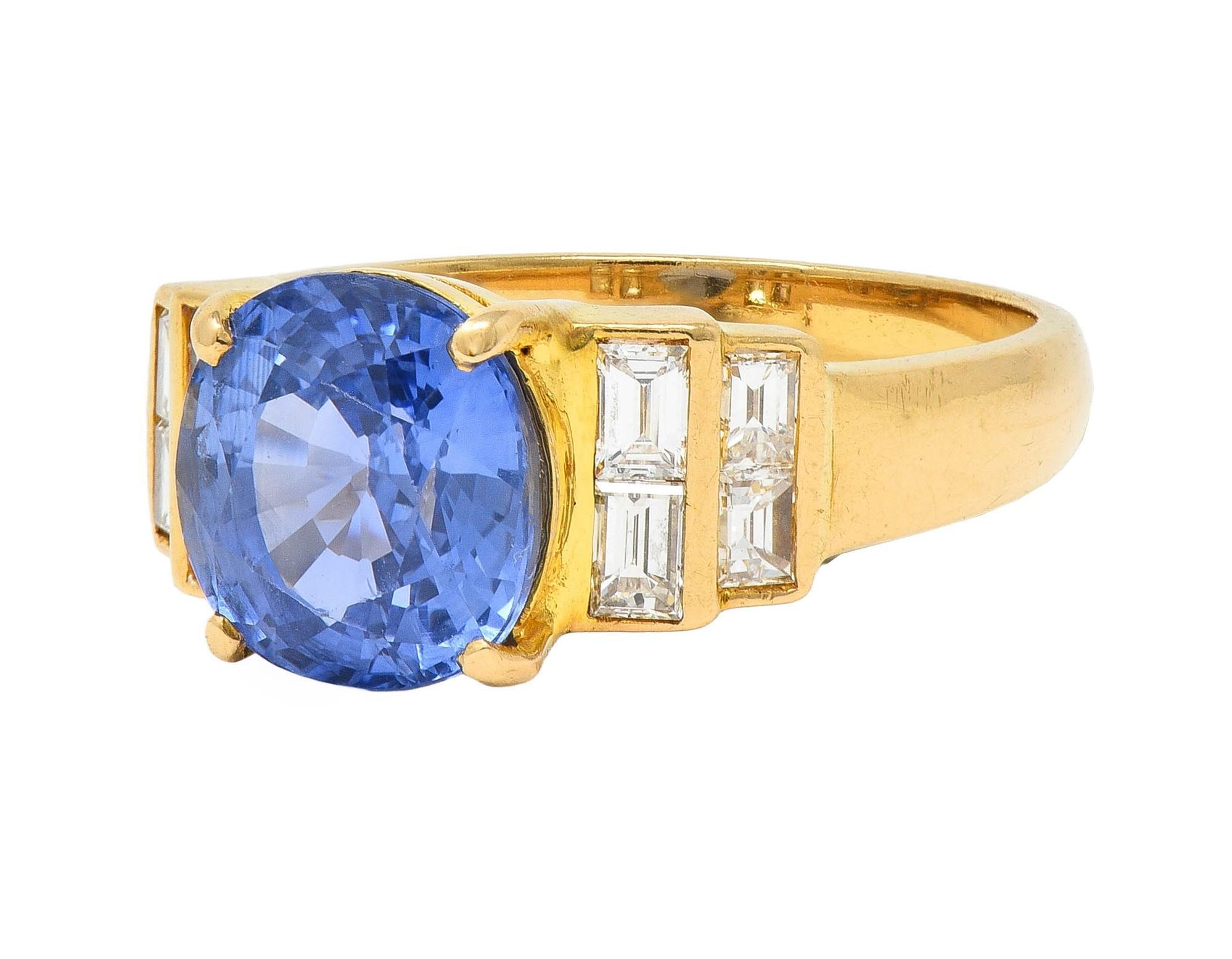 Bague vintage à gradins en or jaune 18 carats avec saphir de Ceylan 4,07 carats et diamants, 1980 en vente 2