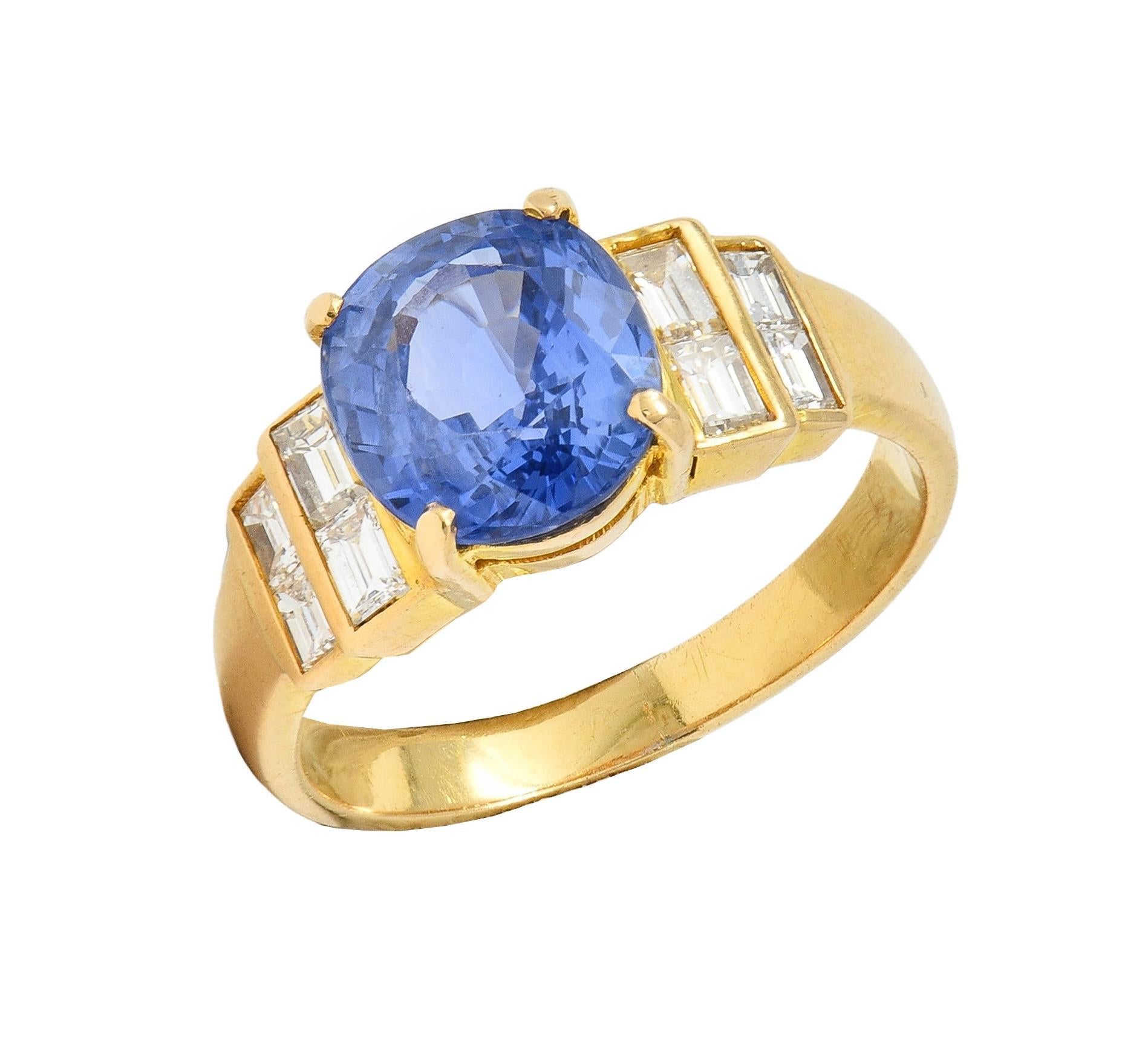 Bague vintage à gradins en or jaune 18 carats avec saphir de Ceylan 4,07 carats et diamants, 1980 en vente 3