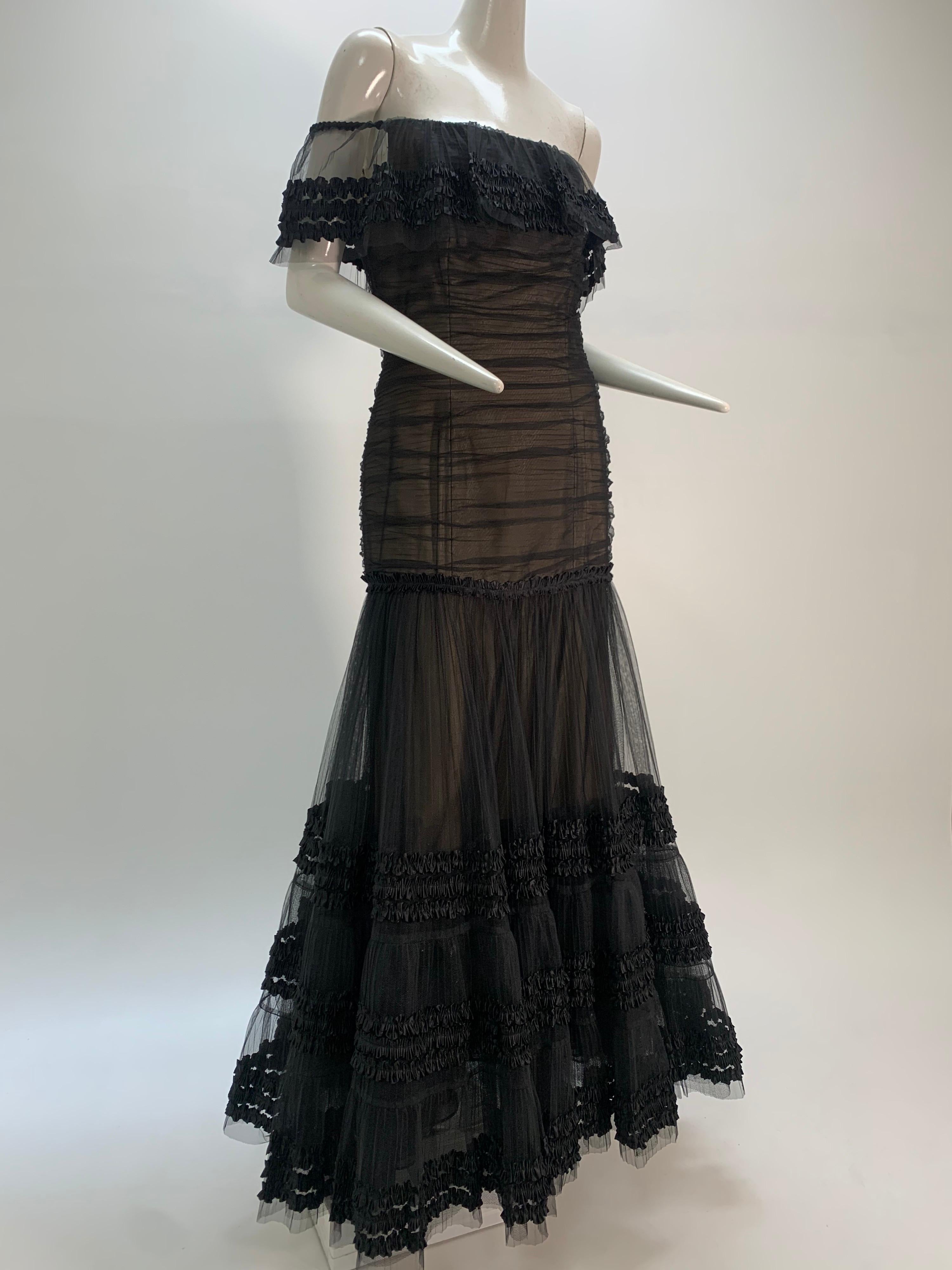 1980 Belleville Sassoon Vestido negro de tul con hombros al aire estilo campesino 5