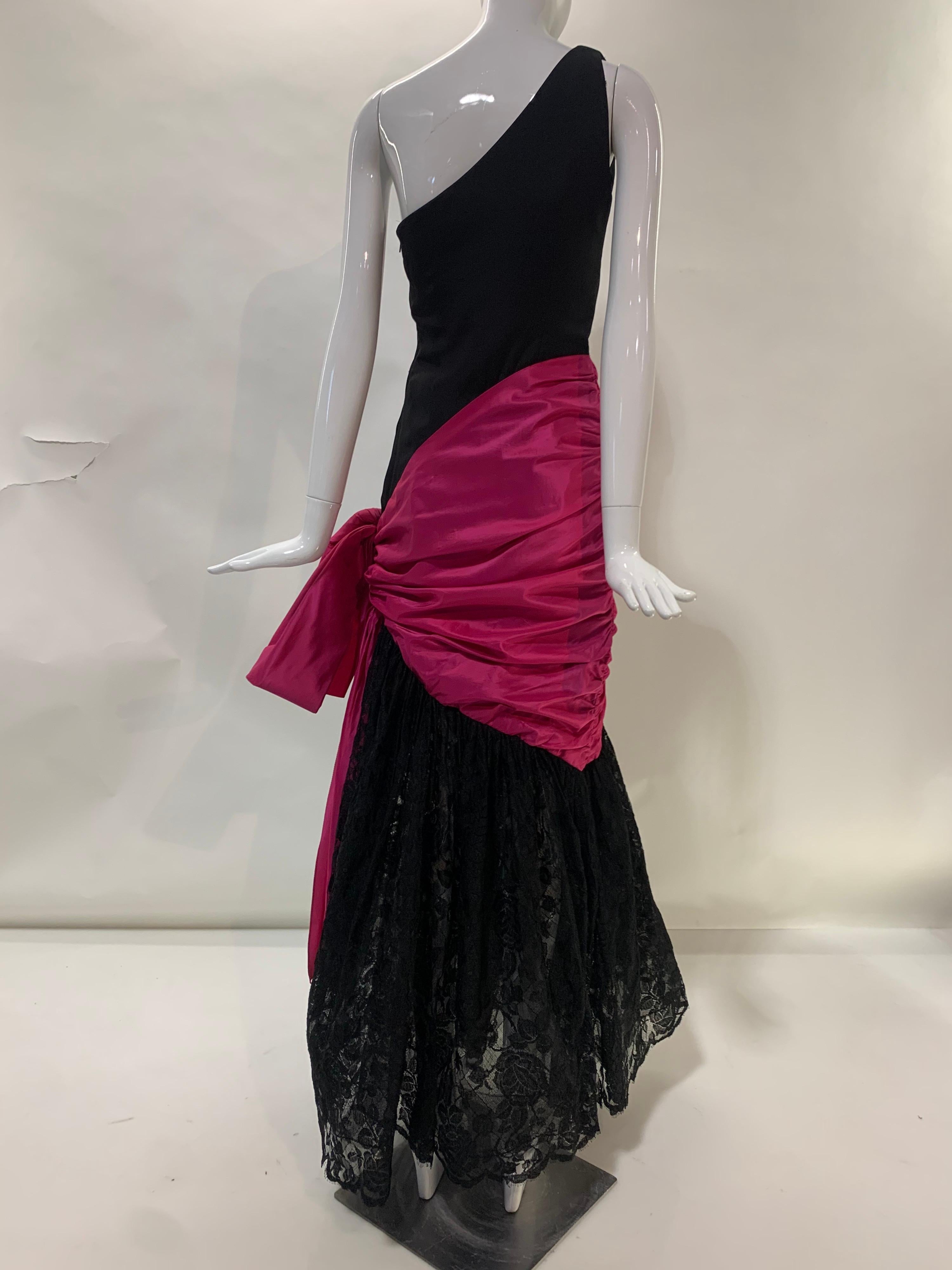 1980 Bill Blass Black Silk Crepe One-Shoulder Gown w/ Lace Skirt and Fuchsia Bow For Sale 4