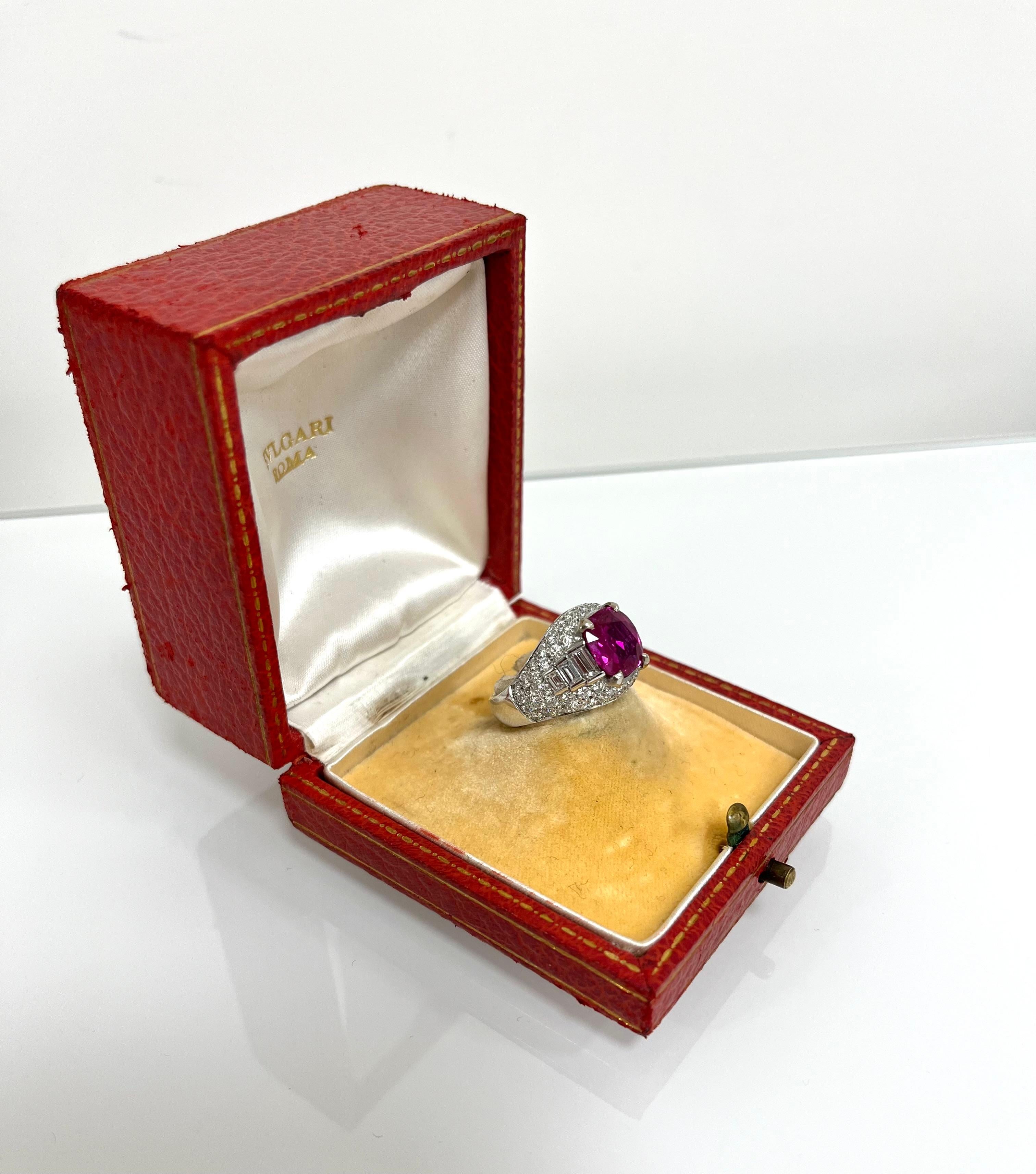 Cushion Cut 1980 Bulgari Trombino Diamonds Burma No Heated Ruby Ring (bague à rubis non chauffée) en vente