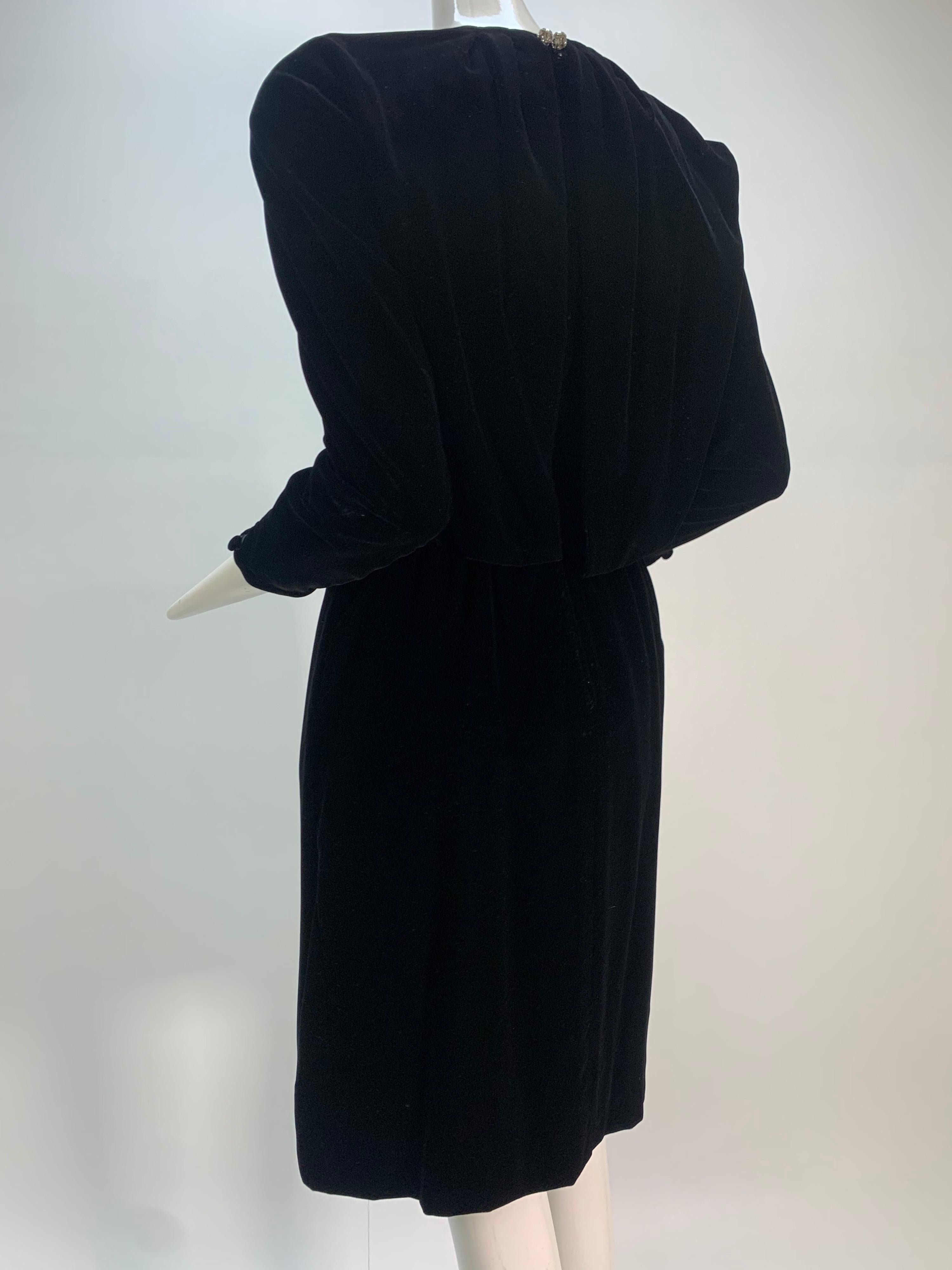 1980 Carolyne Roehm Black Velvet Cocktail Dress W/ Rhinestone & Sequin Stripes For Sale 3