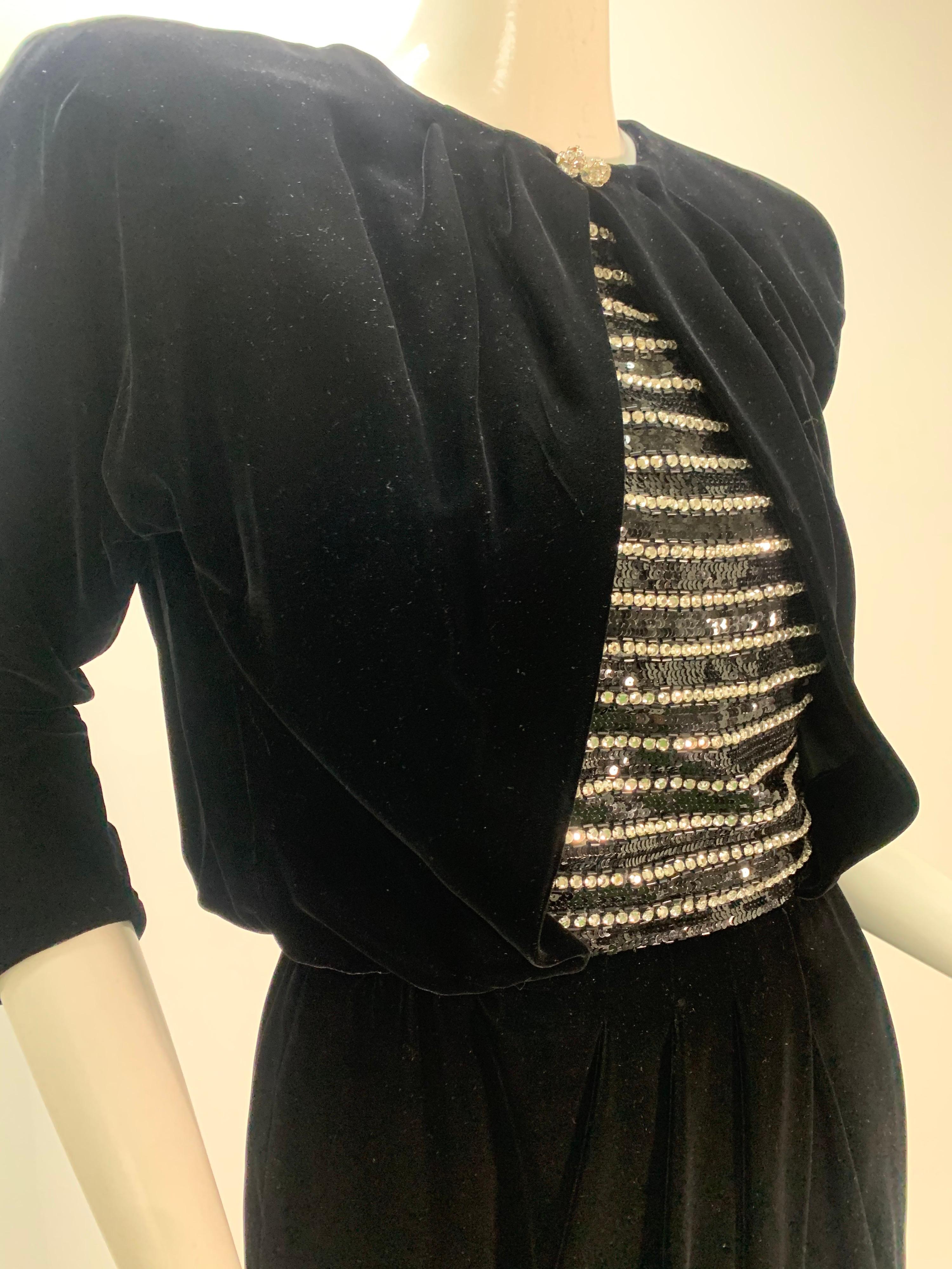 1980 Carolyne Roehm Black Velvet Cocktail Dress W/ Rhinestone & Sequin Stripes For Sale 5