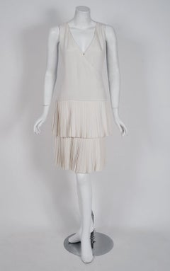 Vintage 1980 Christian Dior Haute Couture Elfenbeinfarbenes plissiertes Seidenkleid mit fallender Taille aus Seide