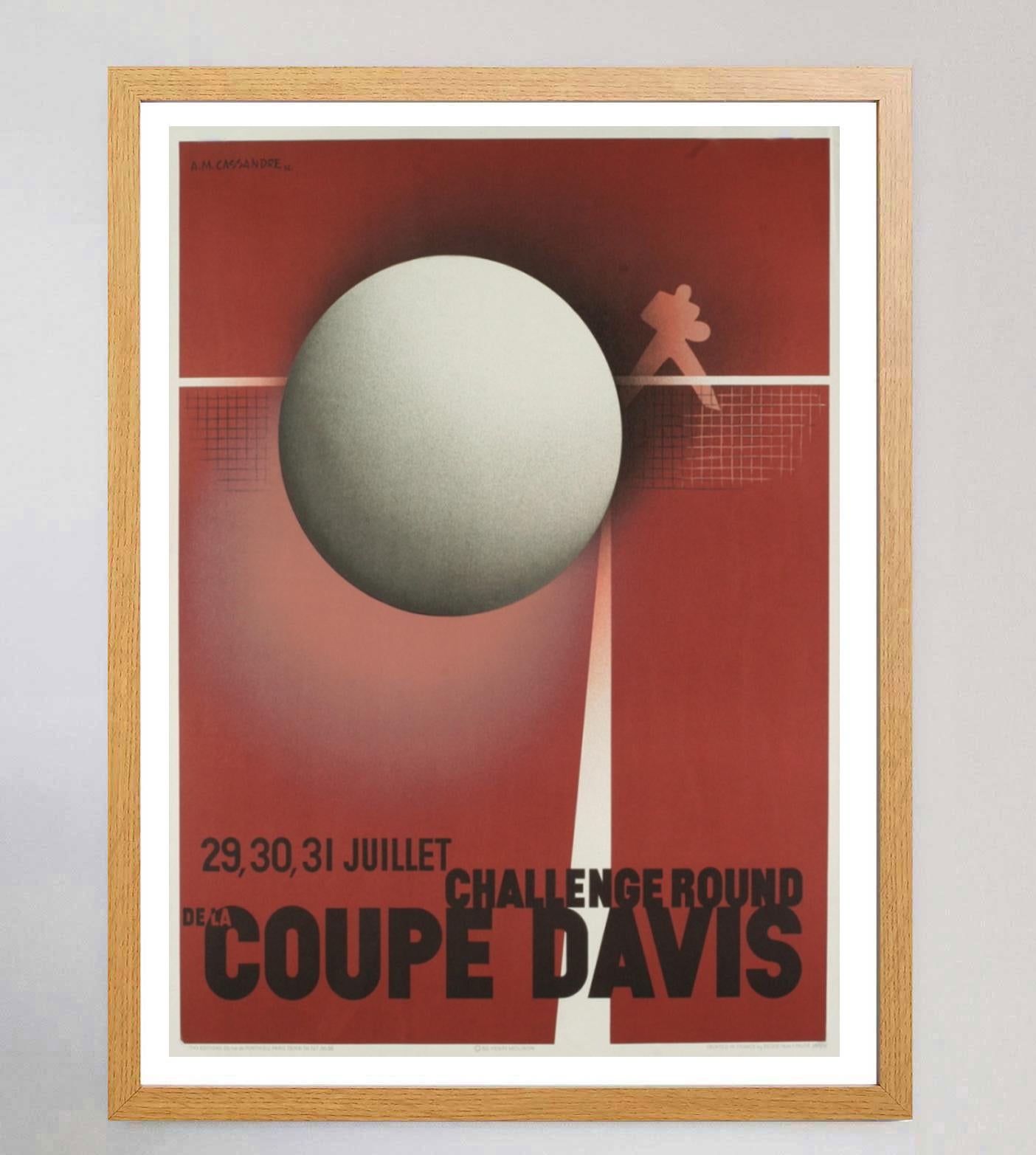 1980 Coupe Davis - A.M. Original-Vintage-Poster von Cassandre (Französisch) im Angebot