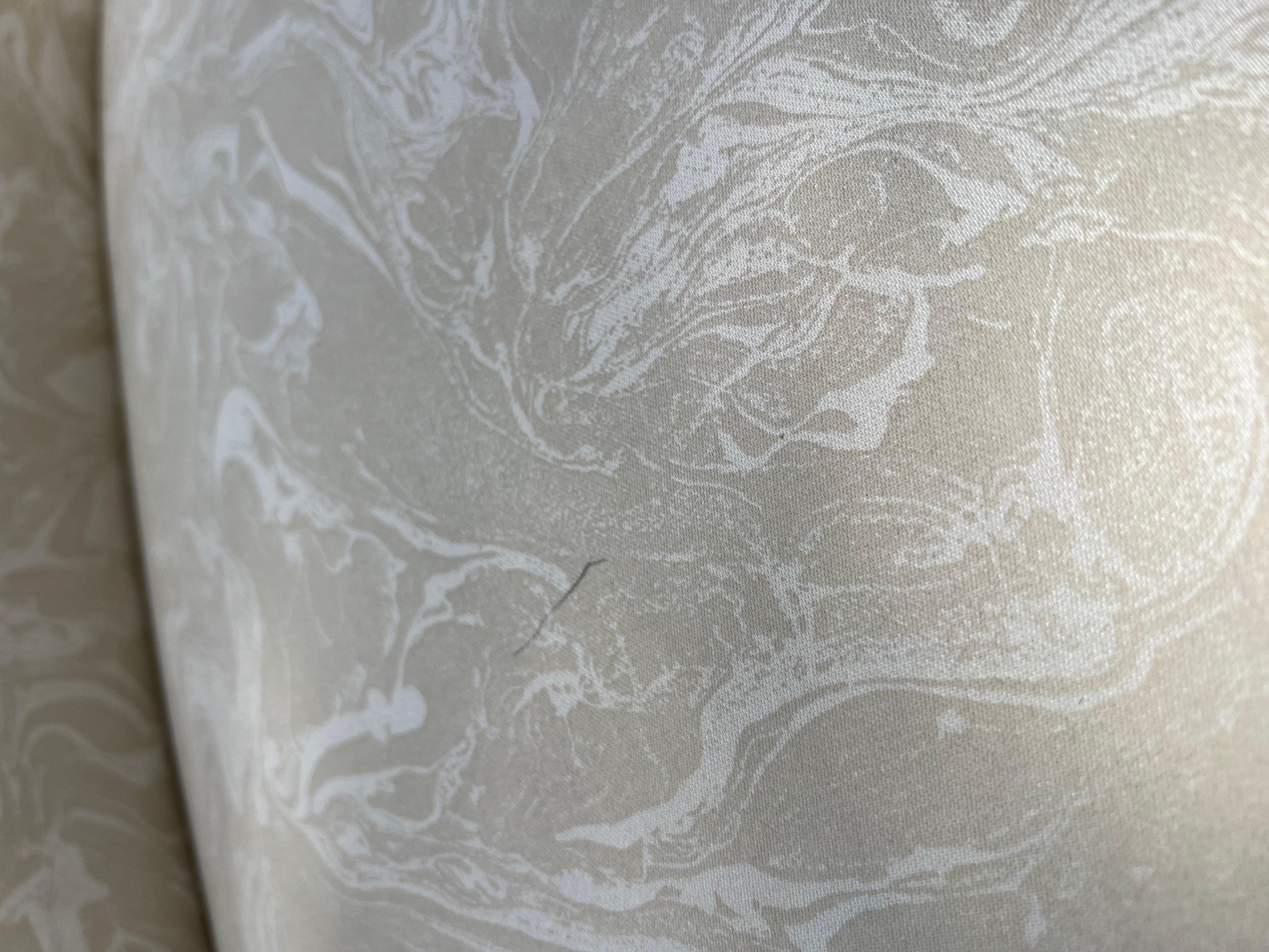Sectionnel blanc de 1980 avec tissu à motifs ondulés Bon état - En vente à Staten Island, NY