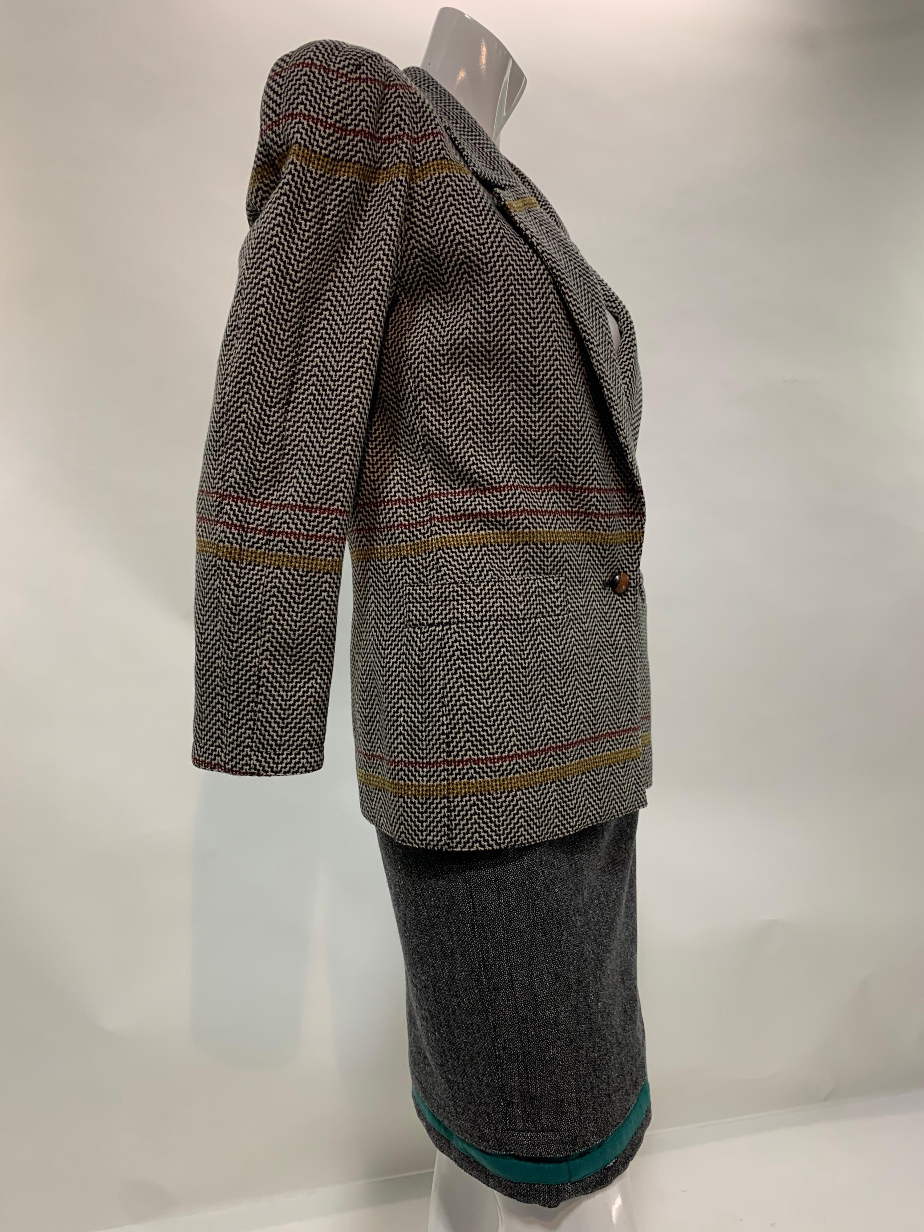 1980 Gianni Versace Mixed Tweed Skirt Suit w/ Structured Shoulder Silhouette For Sale 2